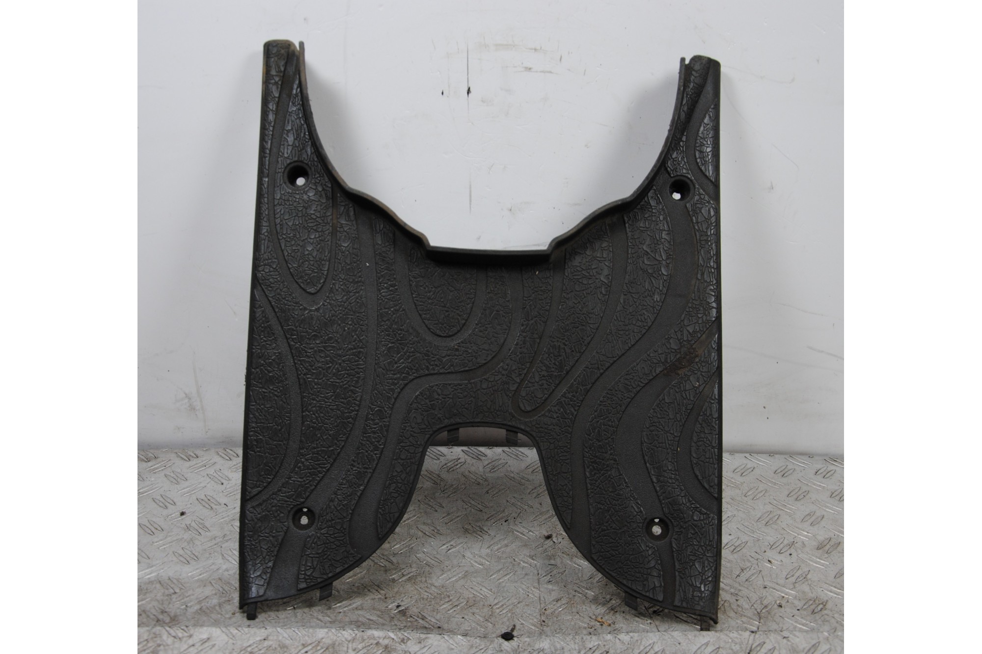 Carena Pedana Poggiapiedi Aprilia Scarabeo 50 Ditech Dal 2001 al 2005 COD : COD 105022  1686815128116