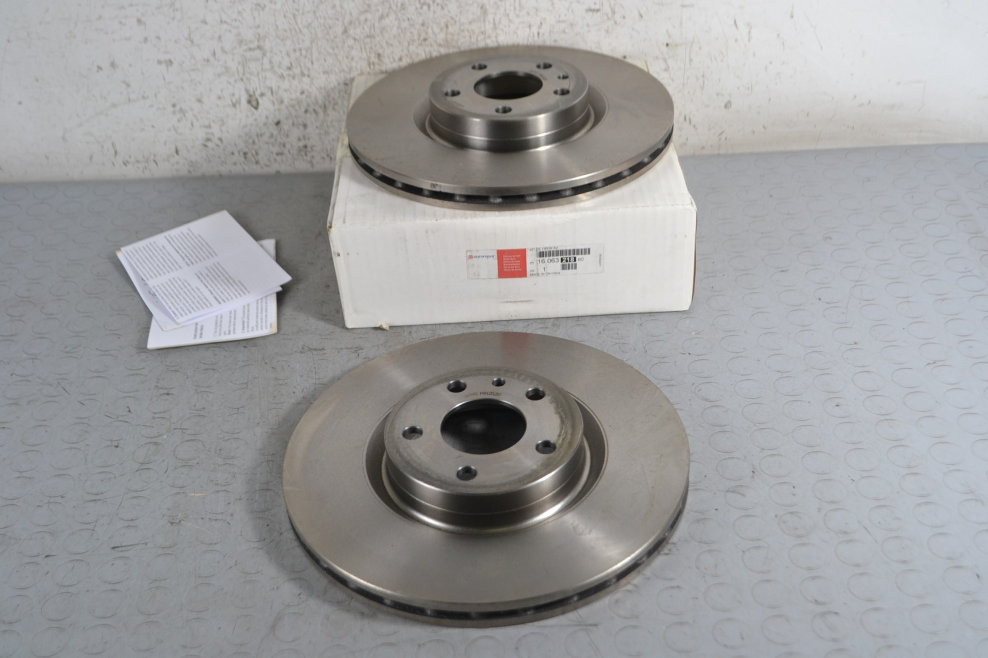 Coppia Dischi Freno Anteriori Ventilato Alfa Romeo 147 dal 2001 al 2010 Cod 1606321880  1686824064979
