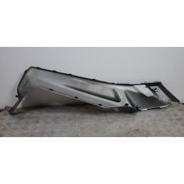 Carena Centrale Laterale Sinistro SX Yamaha X-max Xmax 250 dal 2005 al 2009 COD 1B9-F7413-00  1687343306069
