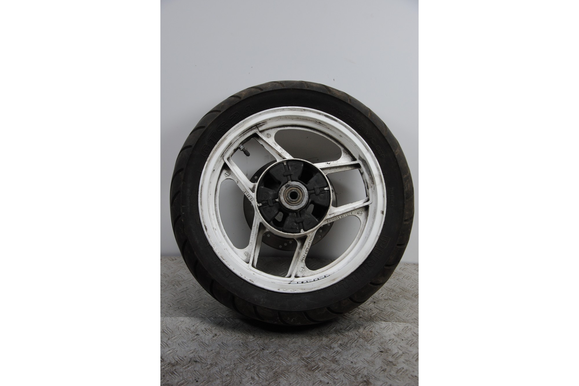 Cerchio Posteriore Kawasaki GPX 600 R dal 1988 al 1989  1687765987631