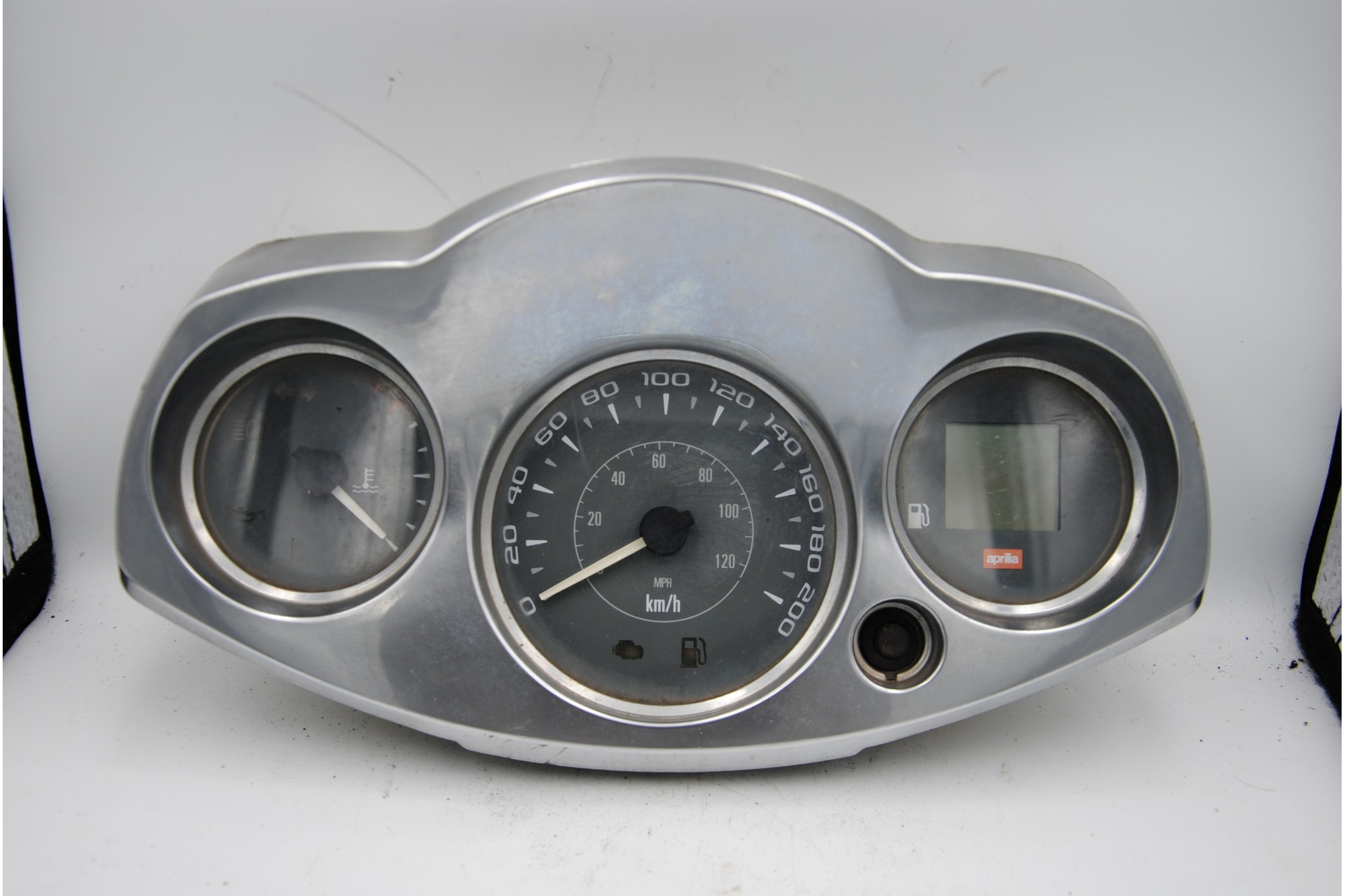 Strumentazione Contachilometri Aprilia Scarabeo 500 dal 2002 al 2006  1687860825272