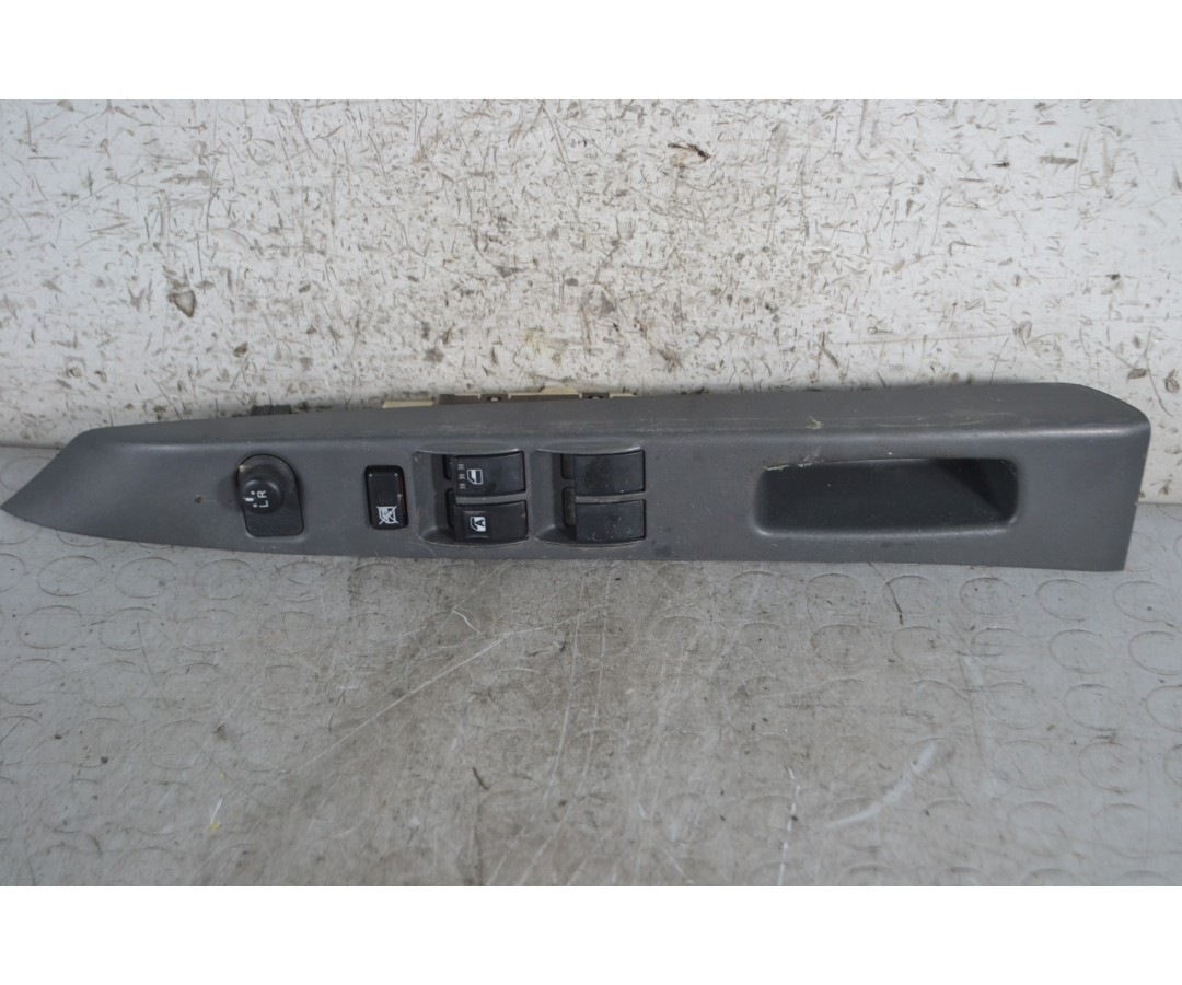 Pulsantiera alzacristalli anteriore SX Daihatsu Cuore Dal 2006 al 2011 Cod 84820-B2320  1688023175791