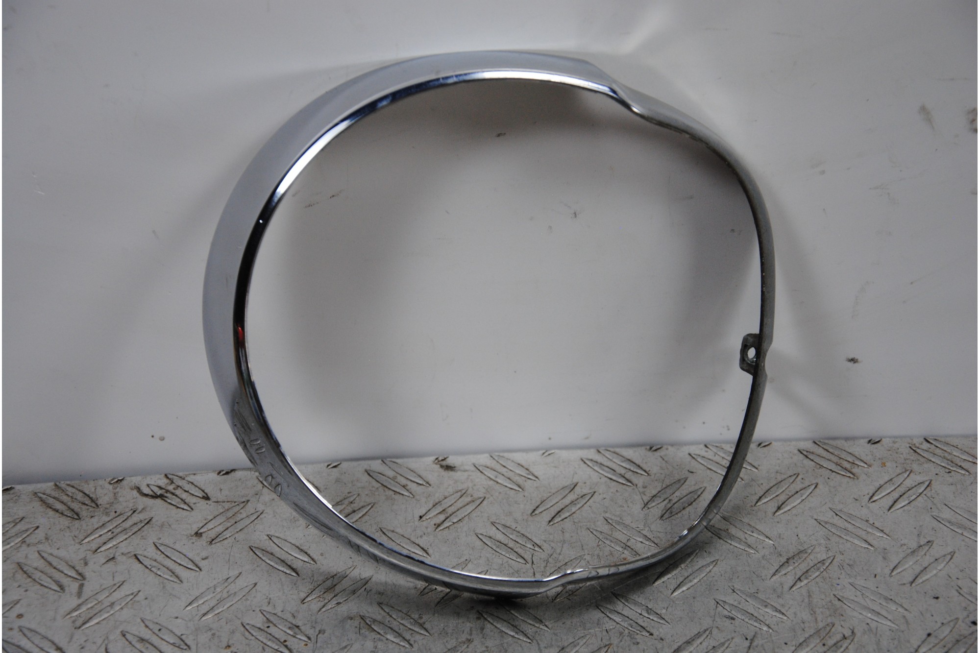 Carena Cornice Faro Fanale Anteriore Aprilia Scarabeo 500 dal 2002 al 2006  1688369893397