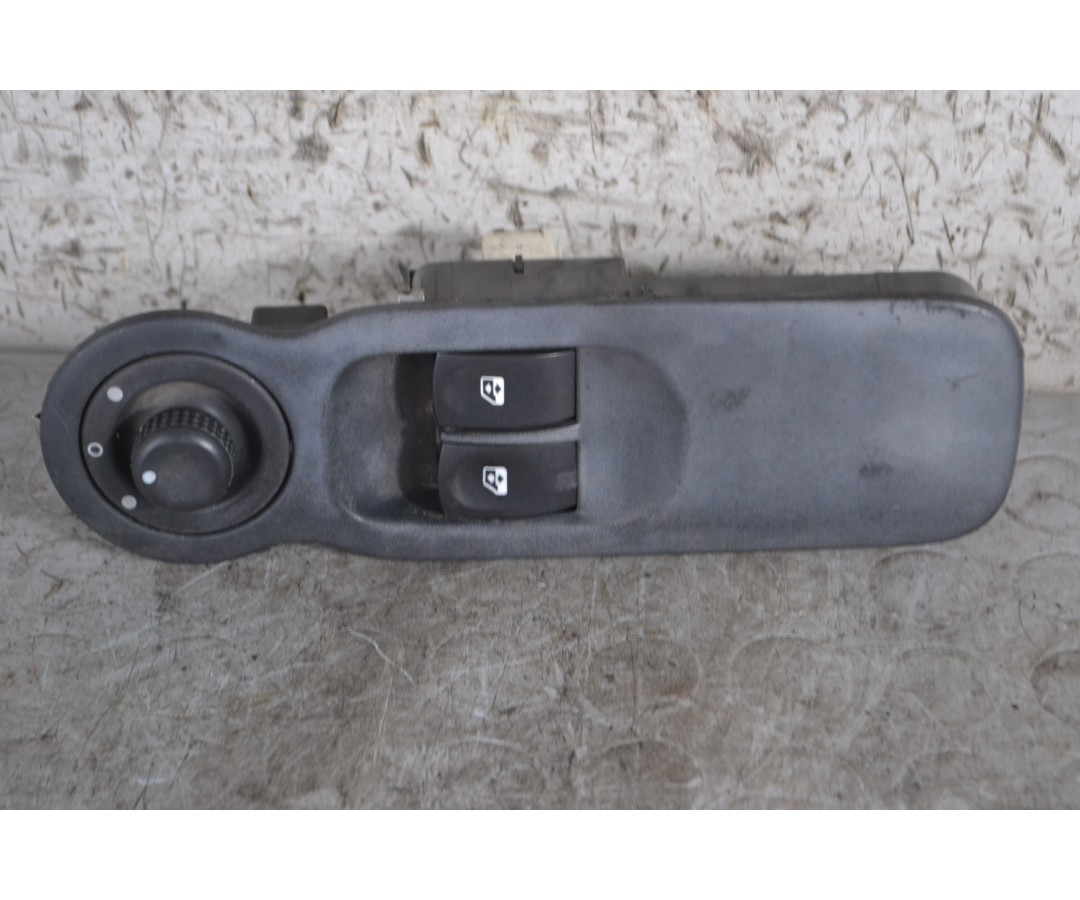 Pulsantiera alzacristalli anteriore SX Renault Modus Dal 2004 al 2013 Cod 8200277630A  1688376020304