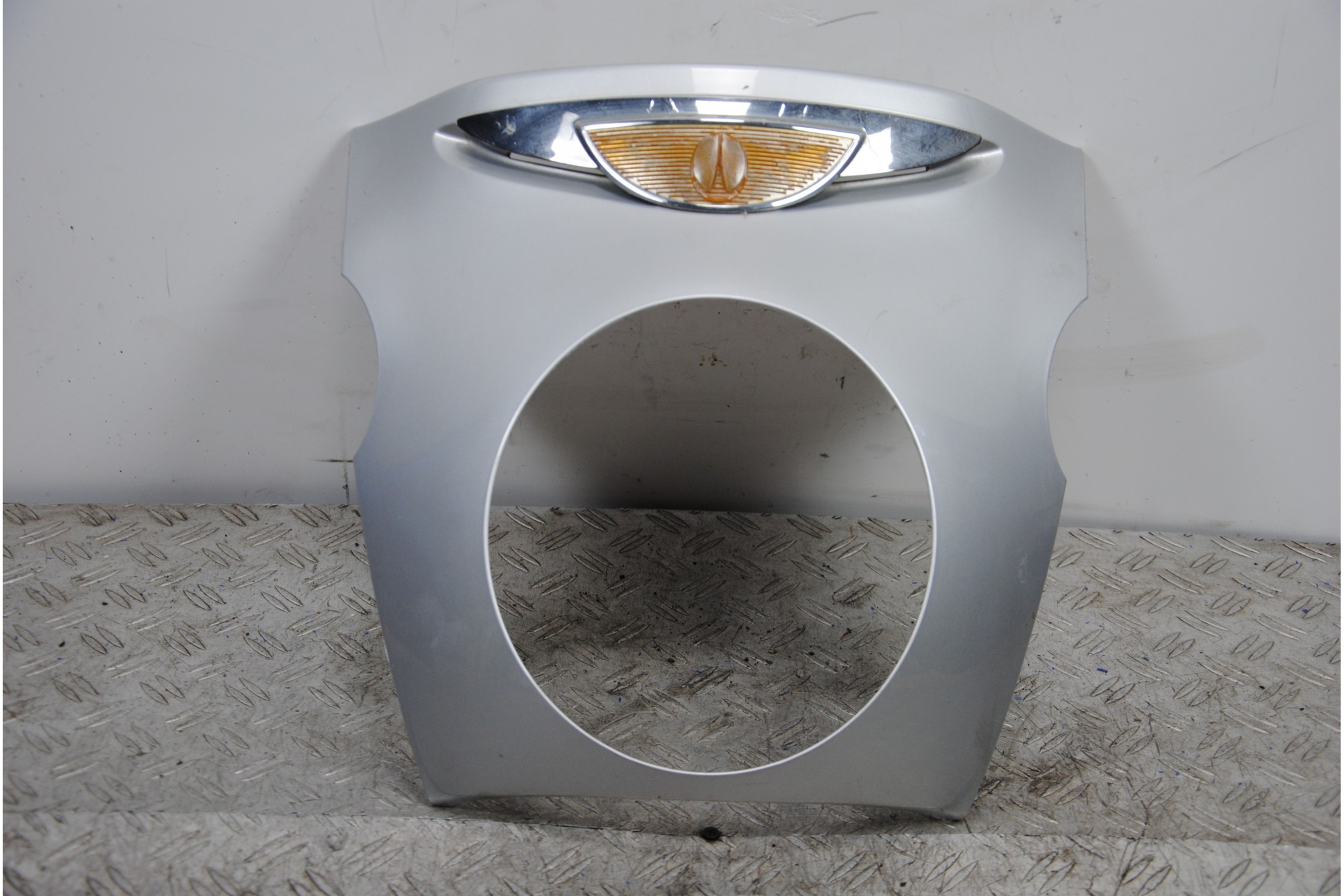 Carena Scudo Anteriore Aprilia Scarabeo 500 dal 2002 al 2006 COD DIS 106287  1688657829602