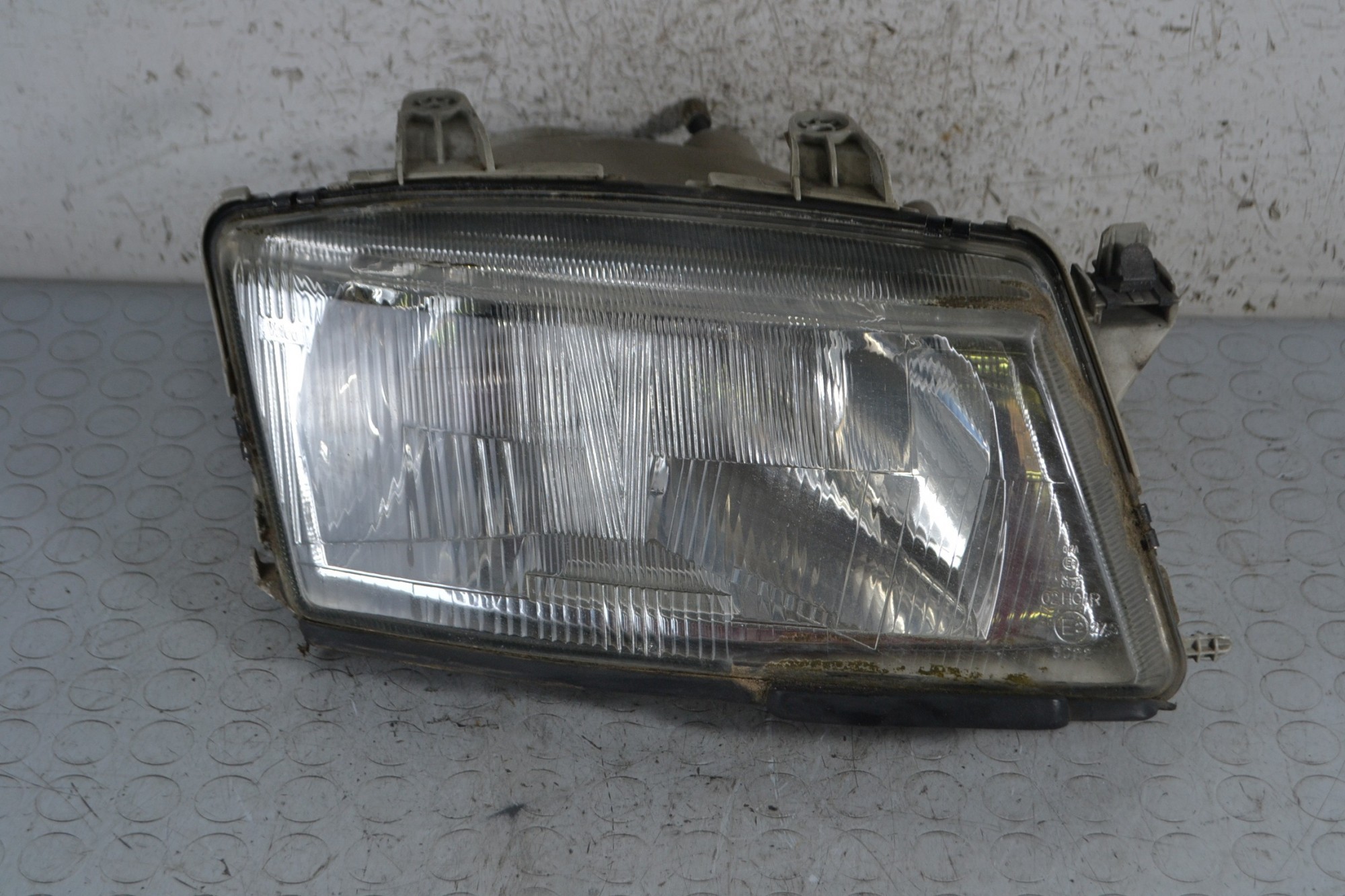 Faro Anteriore DX Saab 9-3 dal 1998 al 2003 Cod 4676409  1689087974603