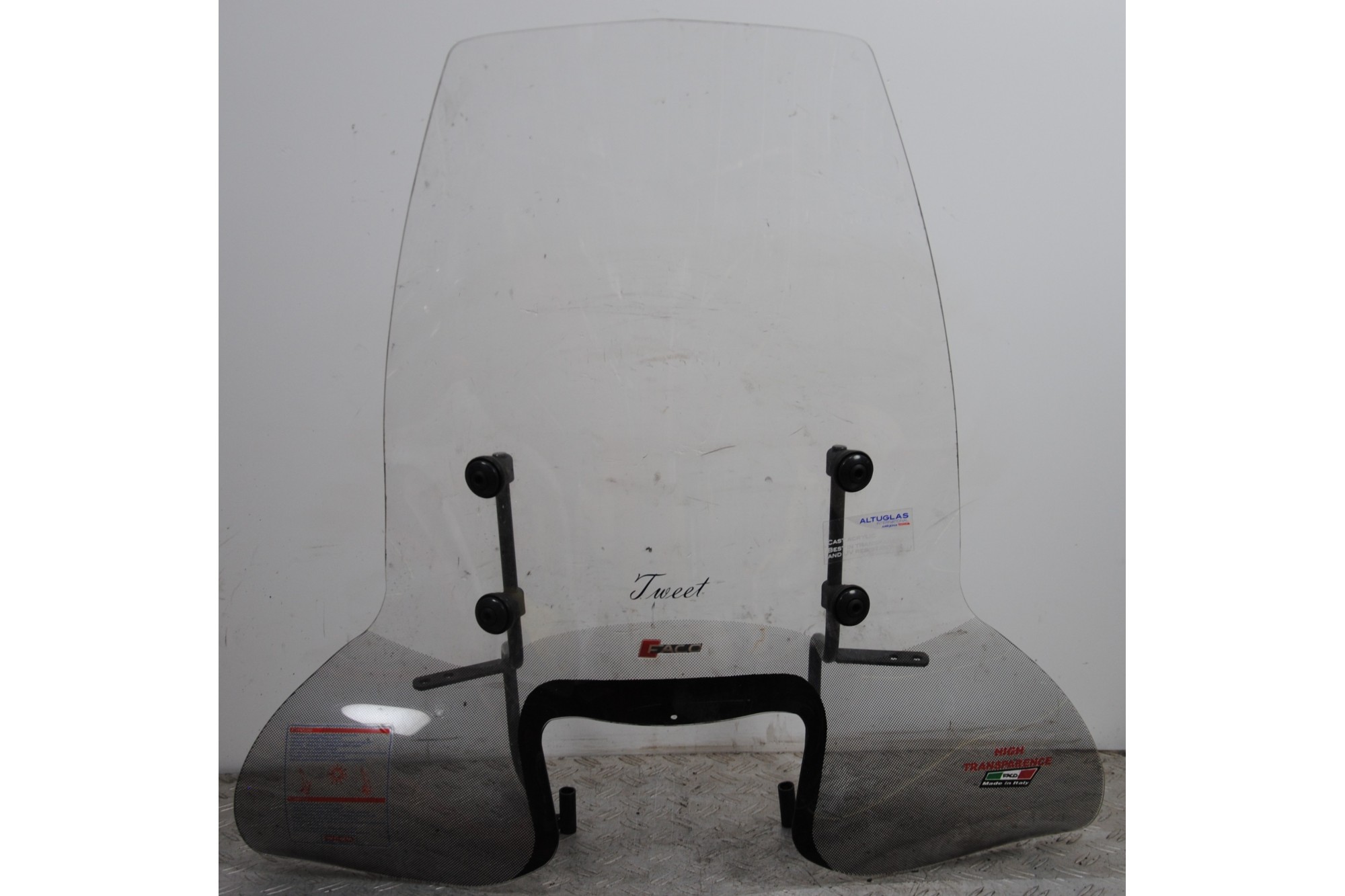 Parabrezza Peugeot Tweet 125 / 150 dal 2017 al 2020  1689261493814