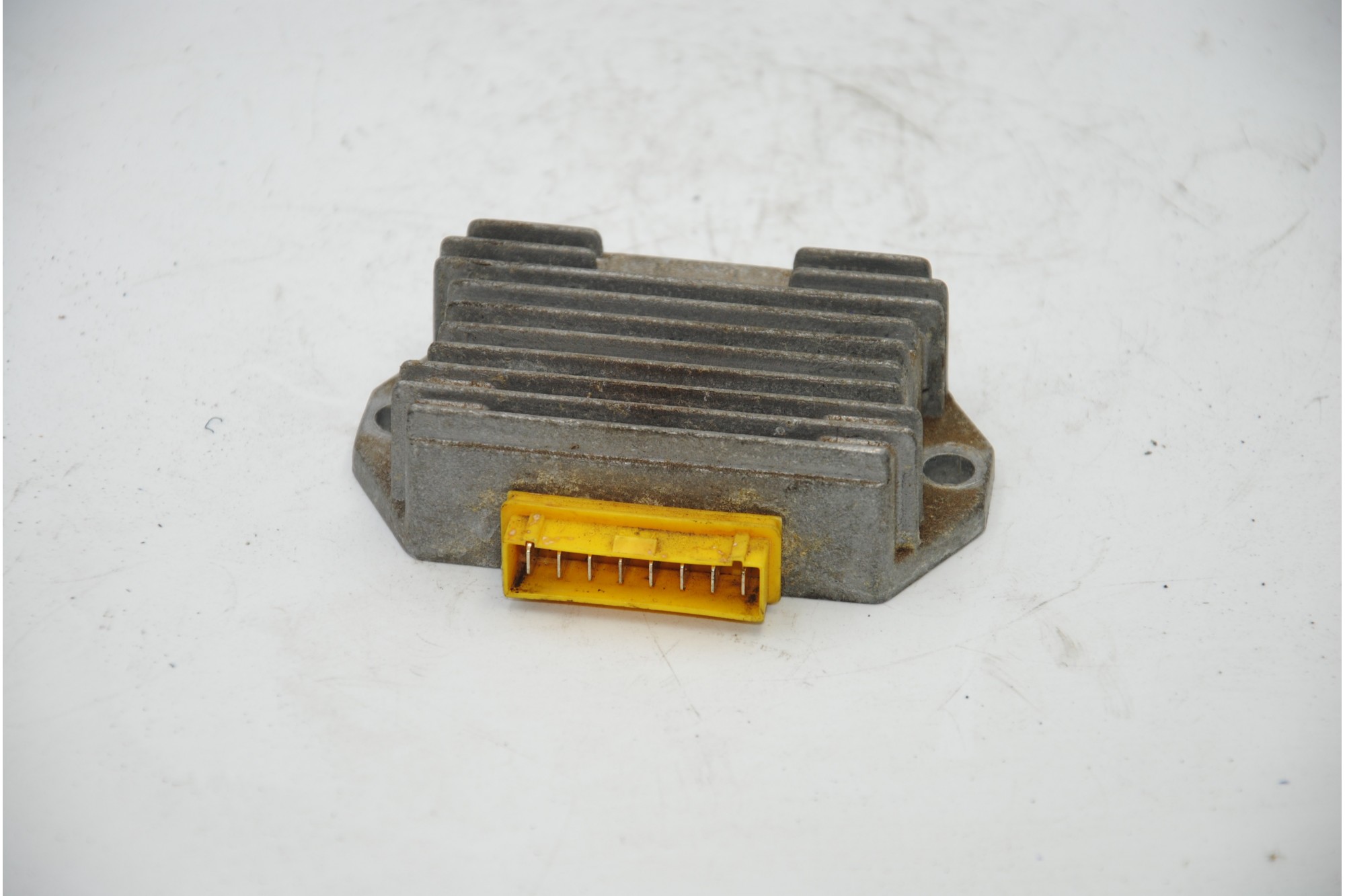 Regolatore Di Tensione Piaggio Ape 50 Cross Dal 2000  1689687240146
