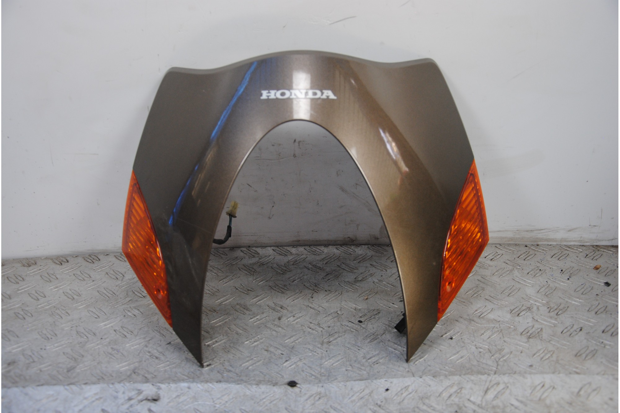 Carena Scudetto Anteriore Honda Chiocciola @ 150 dal 2000 al 2006  1689775491474