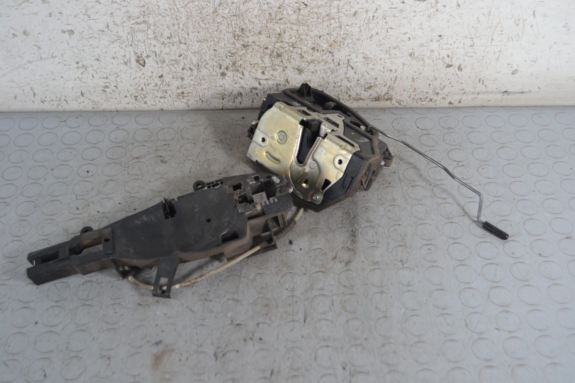 Serratura Porta Anteriore DX BMW Serie 3 E90 dal 2005 al 2013 Cod 7059974  1689935502279