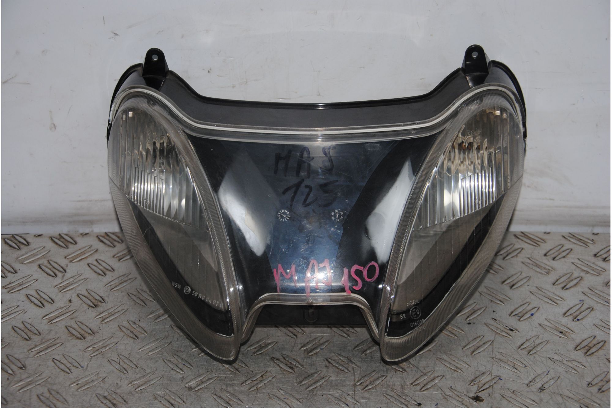 Faro Fanale Anteriore Yamaha Majesty 125 / 150 dal 1998 al 2006  1690810127104