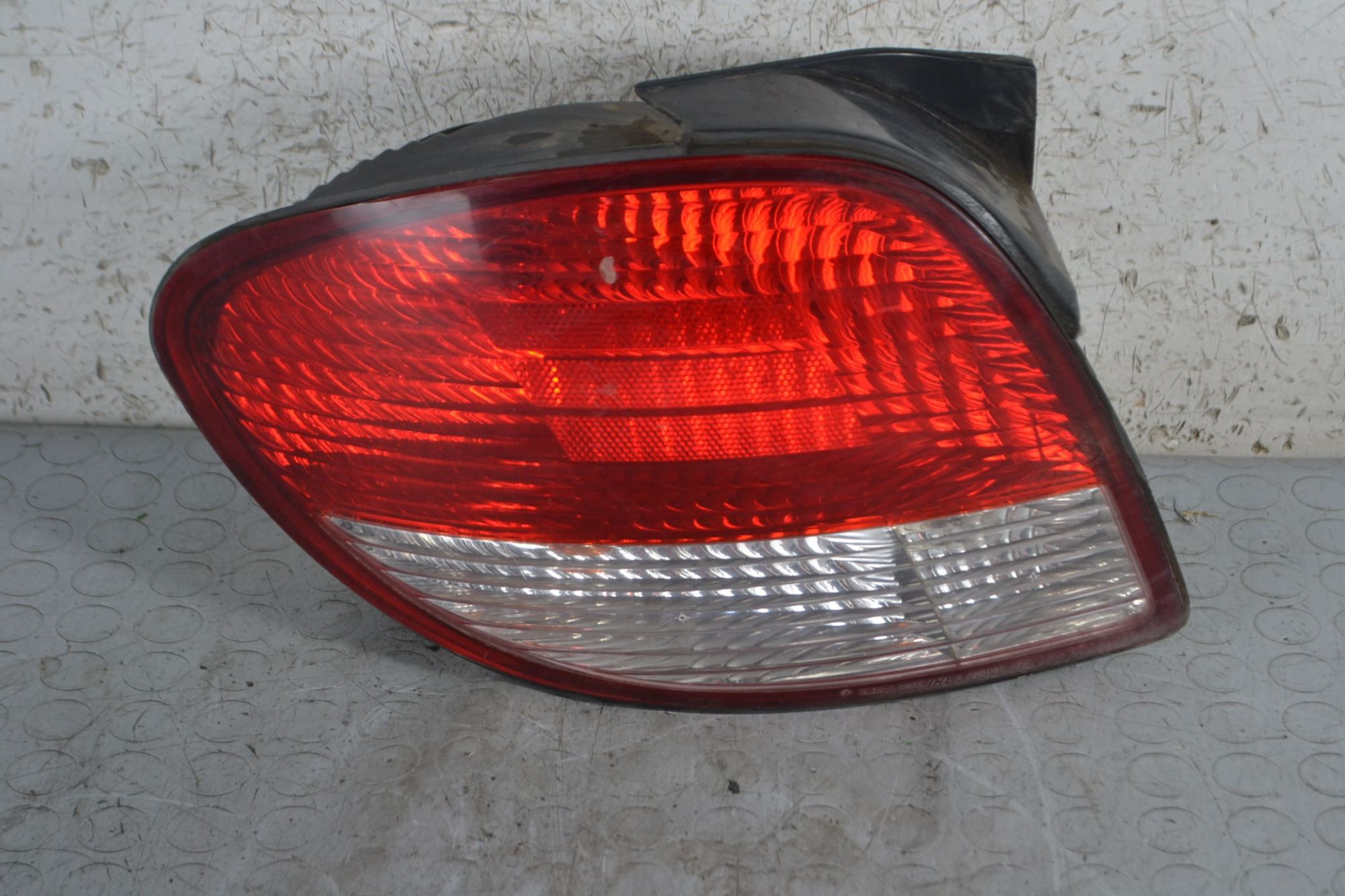 Fanale Stop Posteriore SX Hyundai Coupe RD dal 1996 al 2001 Cod 92401-275  1691057117798