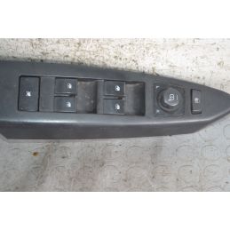 Pulsantiera alzacristalli anteriore SX Chevrolet Captiva Dal 2006 al 2015 Cod 202005436  1691585018185