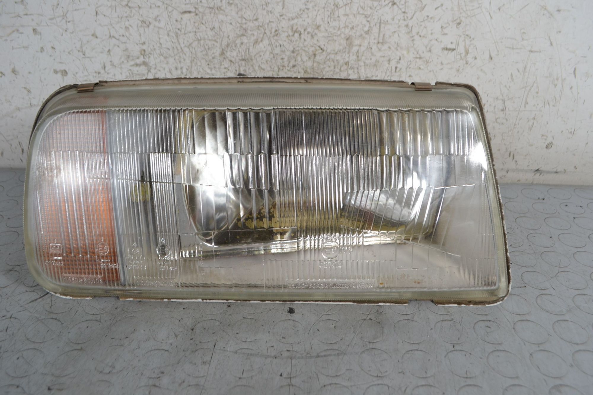 Faro fanale anteriore DX Suzuki Vitara SJ413 Dal 1991 al 1998 Cod 100-32224  1691765633368