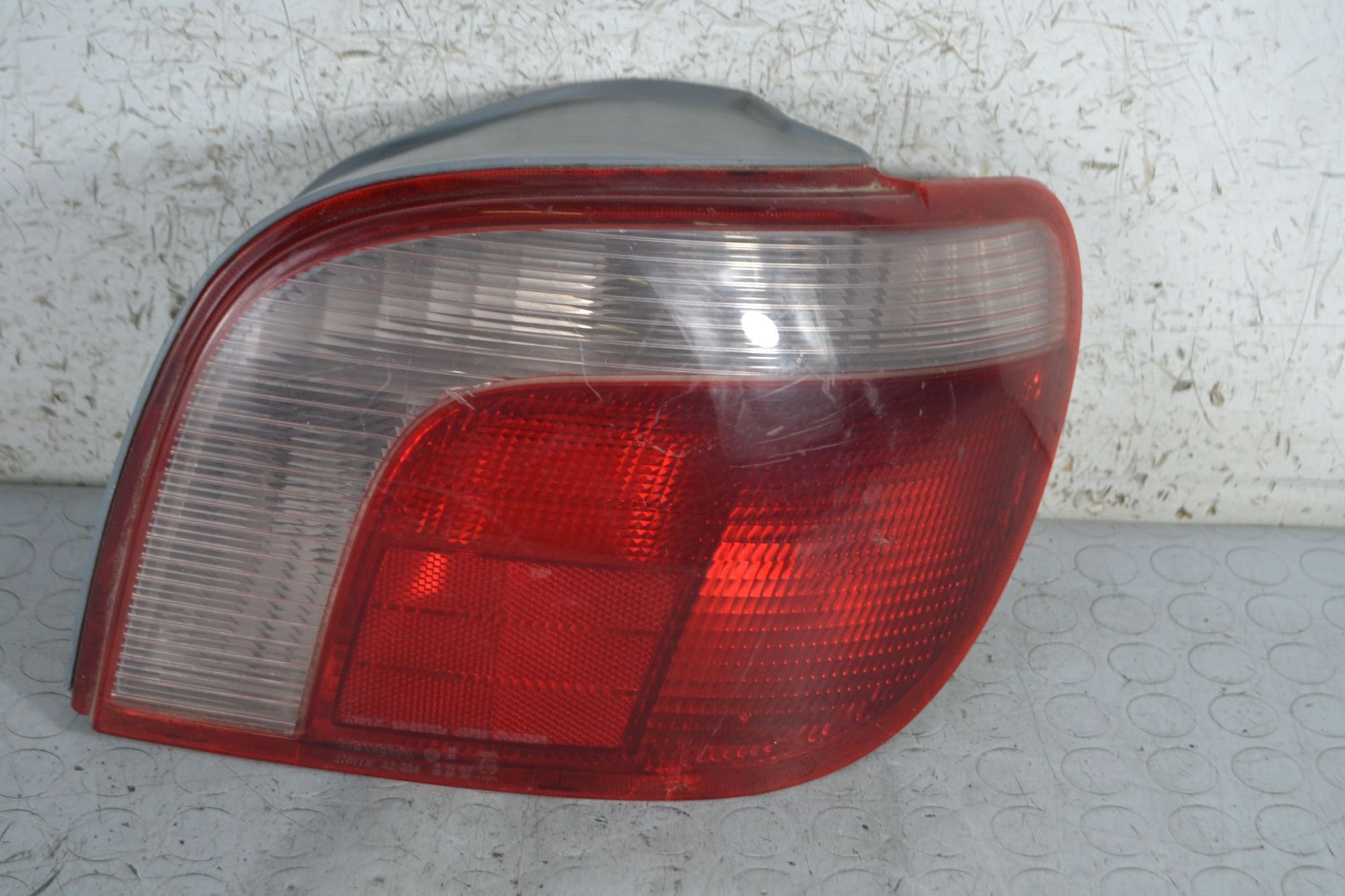 Fanale stop posteriore DX Toyota Yaris Dal 1999 al 2005 Cod 8155052130  1692631118378