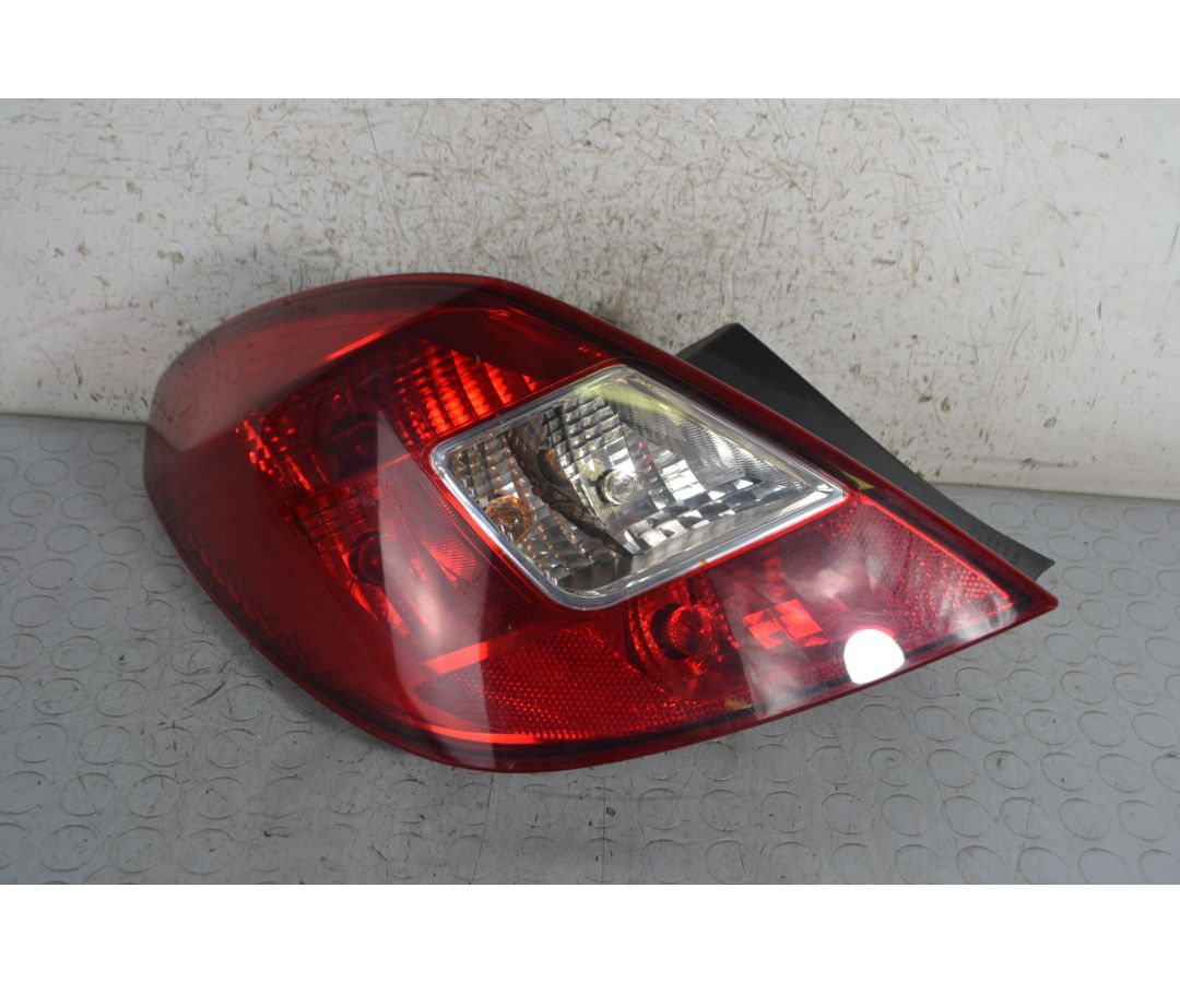 Fanale stop posteriore SX Opel Corsa D 5 porte Dal 2006 al 2014 Cod 13269050 1692711847297 Fanale stop posteriore SX Opel Corsa D 5 porte Dal 2006 al 2014 Cod 13269050 1692711847297