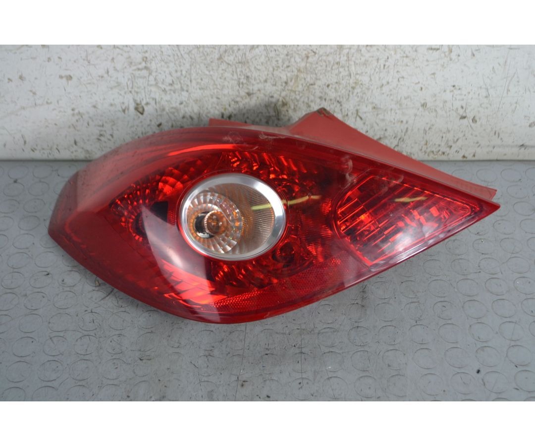 Fanale Stop Posteriore SX Opel Corsa D dal 2006 al 2014 Cod 13186350 1692973089763 Fanale Stop Posteriore SX Opel Corsa D dal 2006 al 2014 Cod 13186350 1692973089763