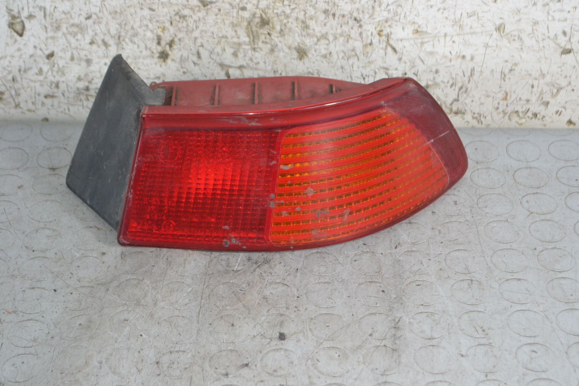 Fanale Stop Posteriore Esterno DX Alfa Romeo 145 dal 1994 al 2001 Cod 36380748  1693321488207