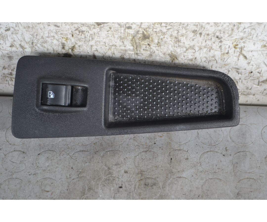 Pulsantiera Alzacristalli Anteriore DX Fiat Grande Punto dal 2005 al 2018 Cod 735380450 1693555433547 Pulsantiera Alzacristalli Anteriore DX Fiat Grande Punto dal 2005 al 2018 Cod 735380450 1693555433547