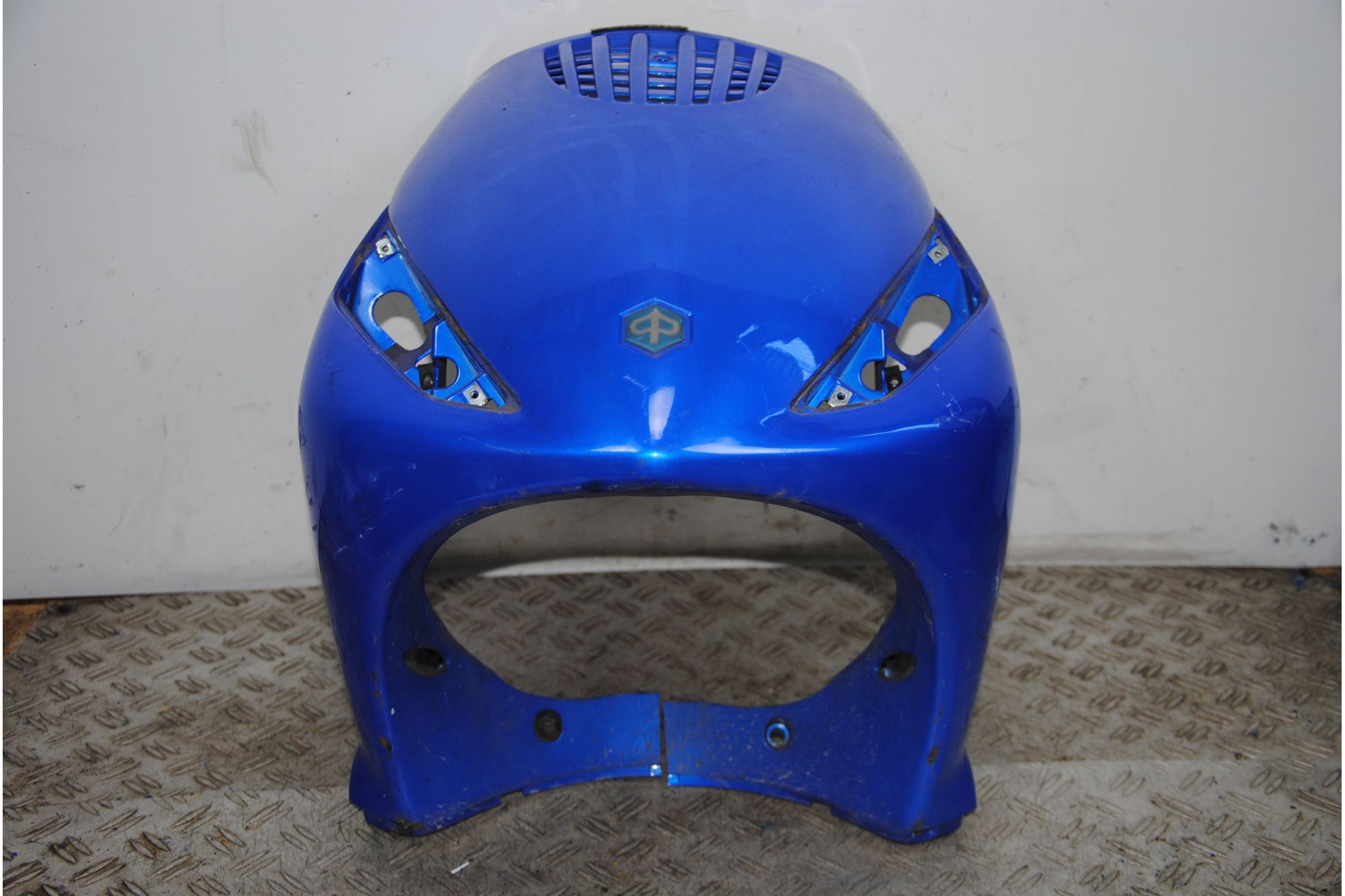 Carena Scudo Anteriore Piaggio Zip 50 Dal 2000 al 2018 COD Piaggio 575400  1693563581650