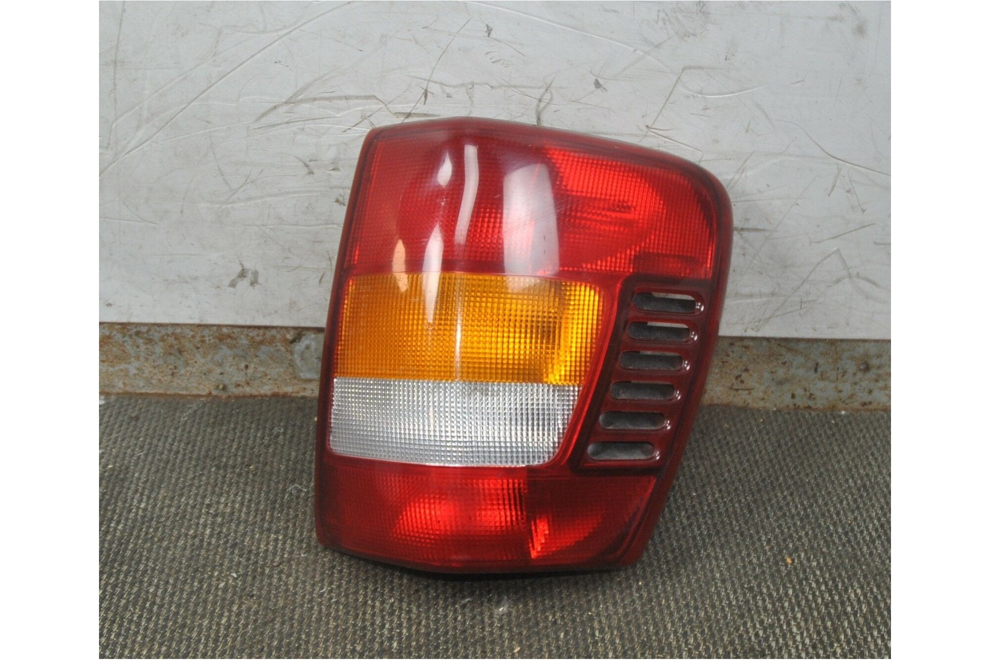 Faro Stop Posteriore Destro Dx Jeep Grand Cherokee II dal 1998 al 2004 Cod K05101898AB  2411111136959