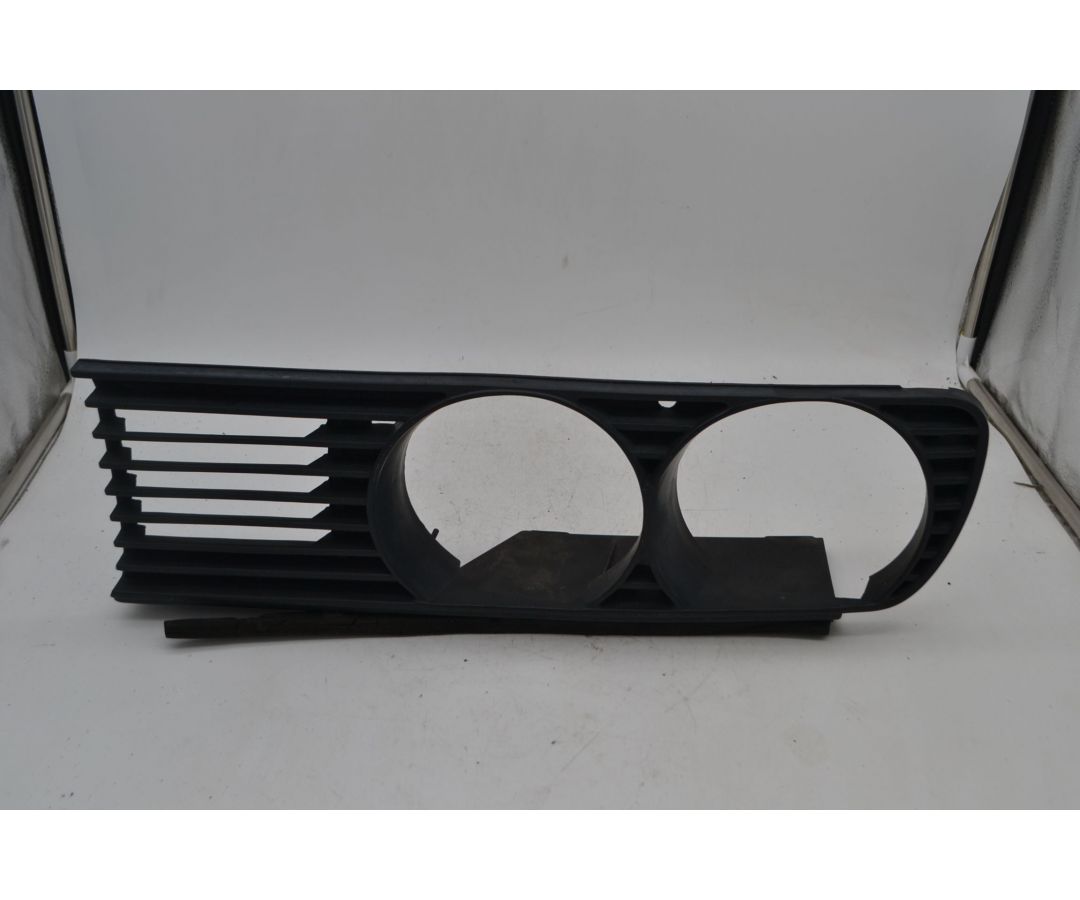 Griglia Mascherina Faro Anteriore Destro BMW Serie 3 E30 dal 1982 al 1992  1693918998034