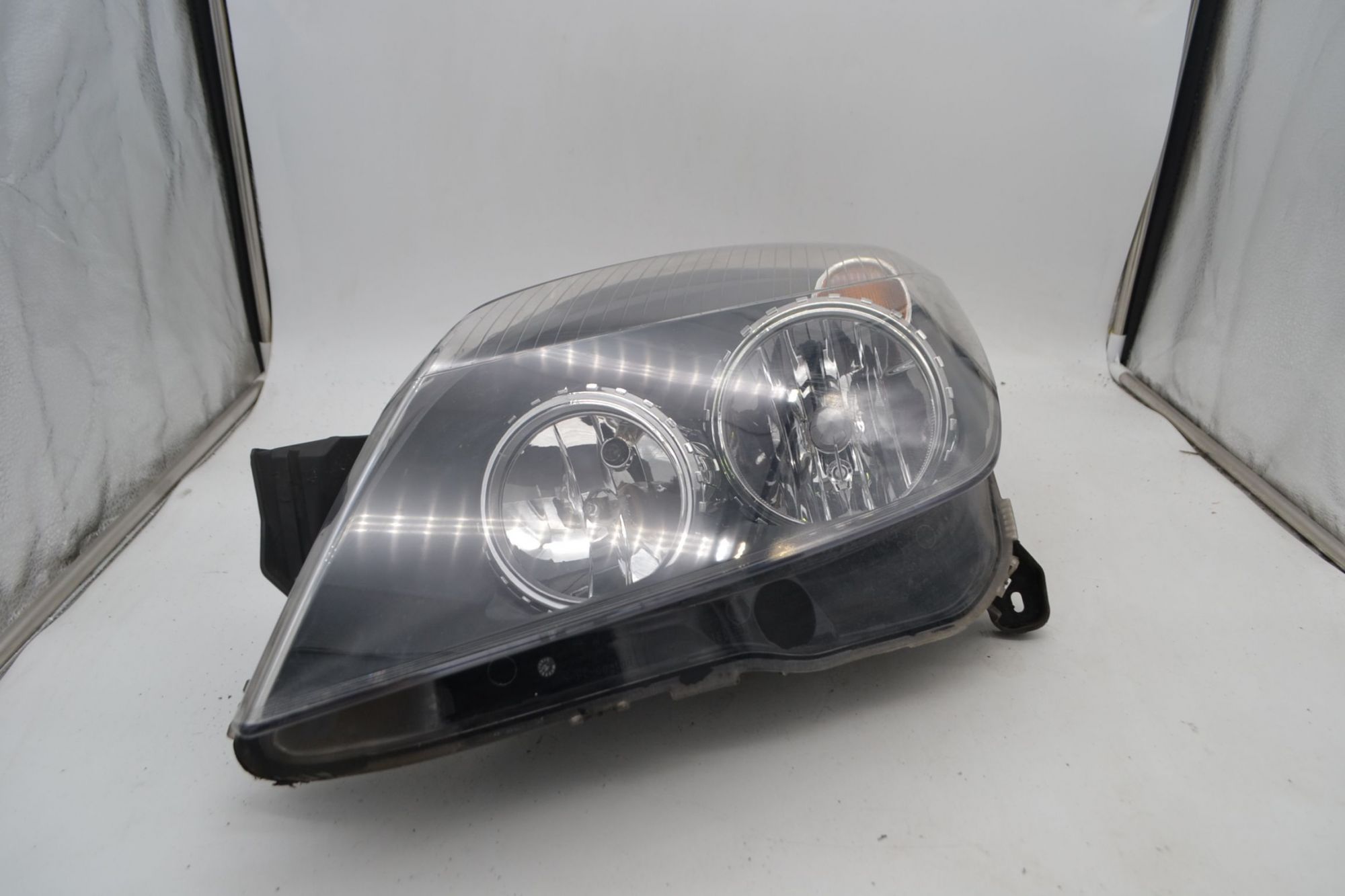 Faro Fanale Anteriore Sinistro SX Opel Astra H dal 2004 al 2011 Cod 1EG270370-01  1693920522784
