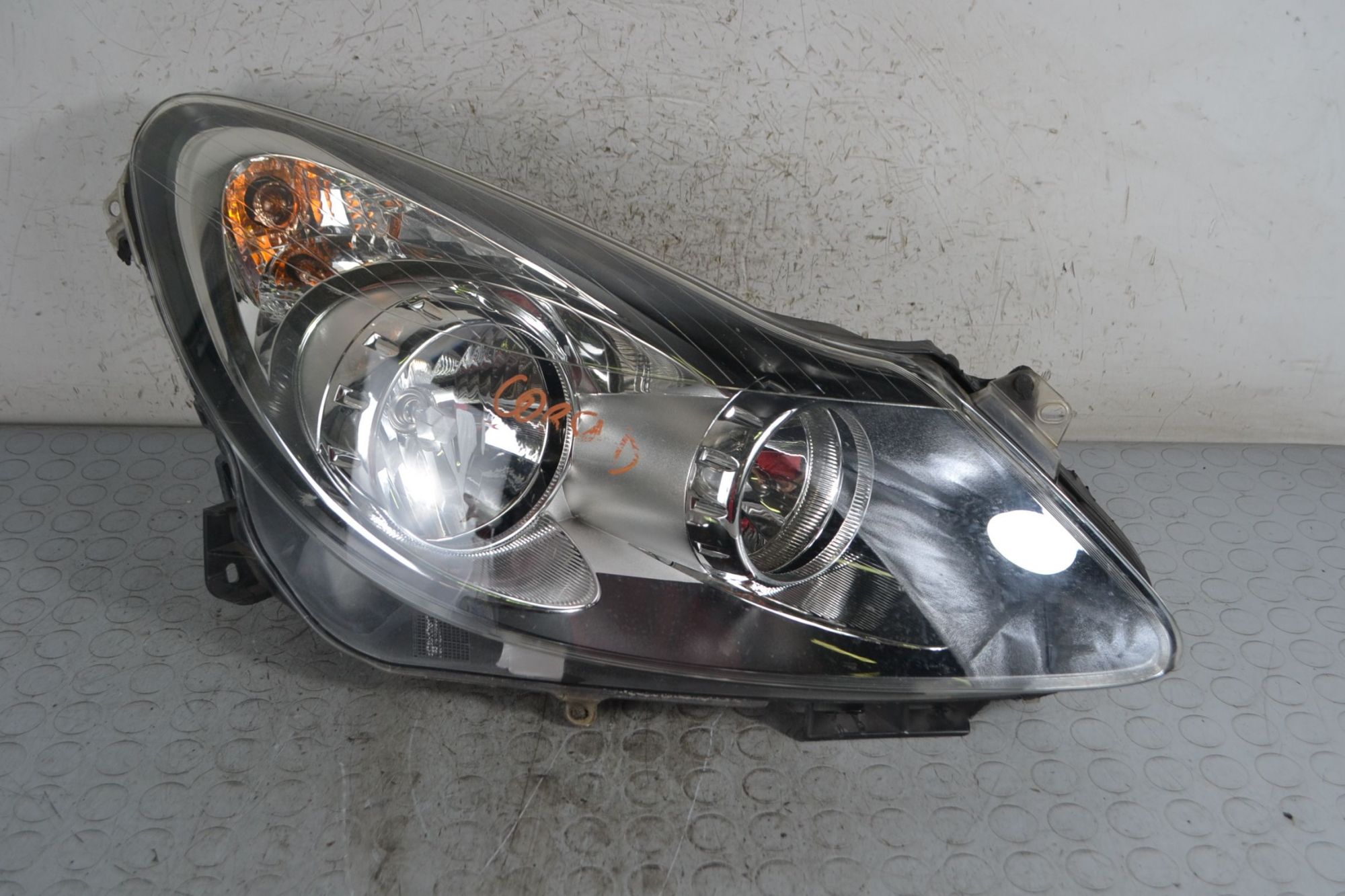 Faro fanale anteriore DX Opel Corsa D Dal 2006 al 2010 Cod 13217454  1693925939334