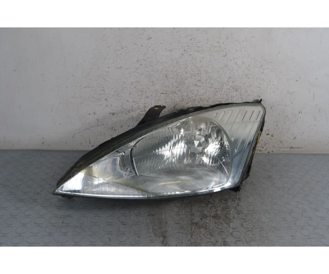 Faro Anteriore SX Ford Focus I Dal 1998 al 2001 Cod 1152091 1693925825699 Faro Anteriore SX Ford Focus I Dal 1998 al 2001 Cod 1152091 1693925825699