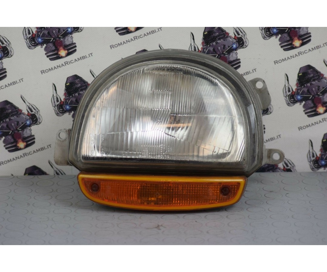 Faro Fanale anteriore SX Renault Twingo dal 1995 al 2000 cod: 35470748 Faro Fanale anteriore SX Renault Twingo dal 1995 al 2000 cod: 35470748