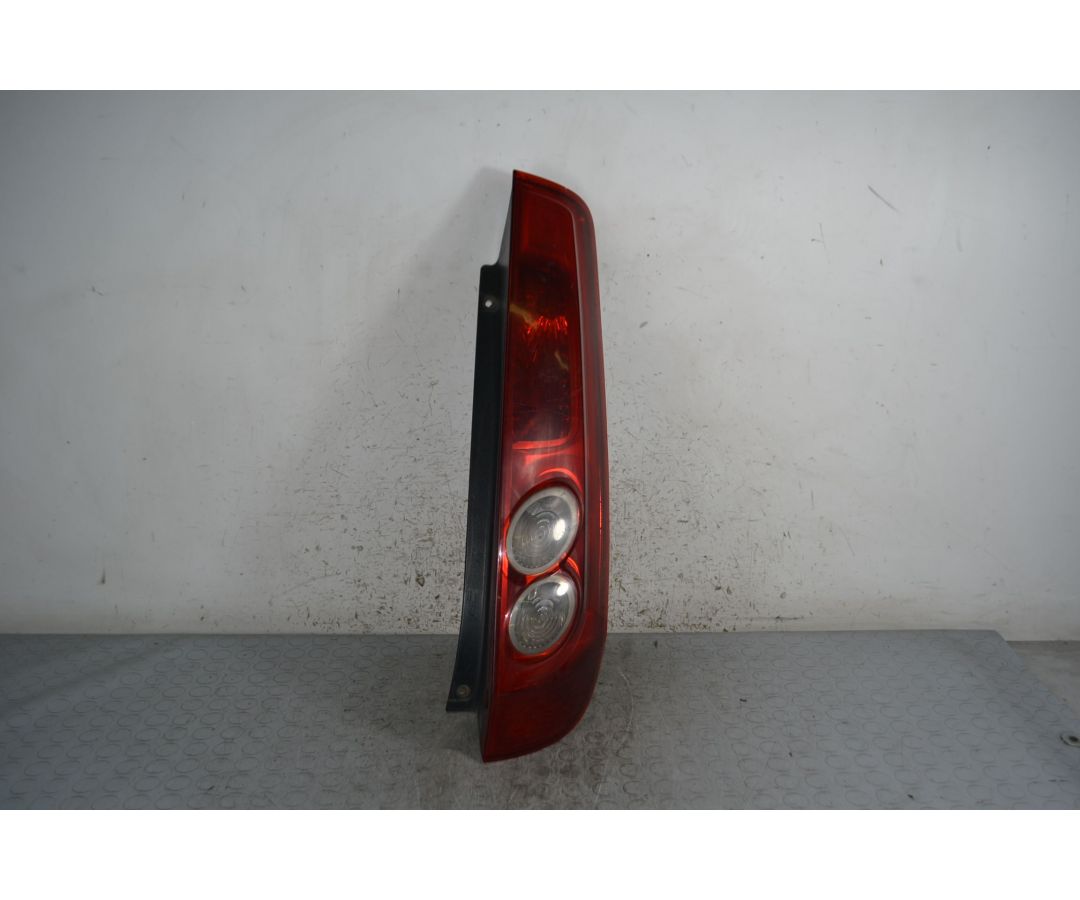 Fanale Stop Posteriore Posteriore DX Ford Fiesta V 3 porte Dal 2002 al 2008  1693986193874