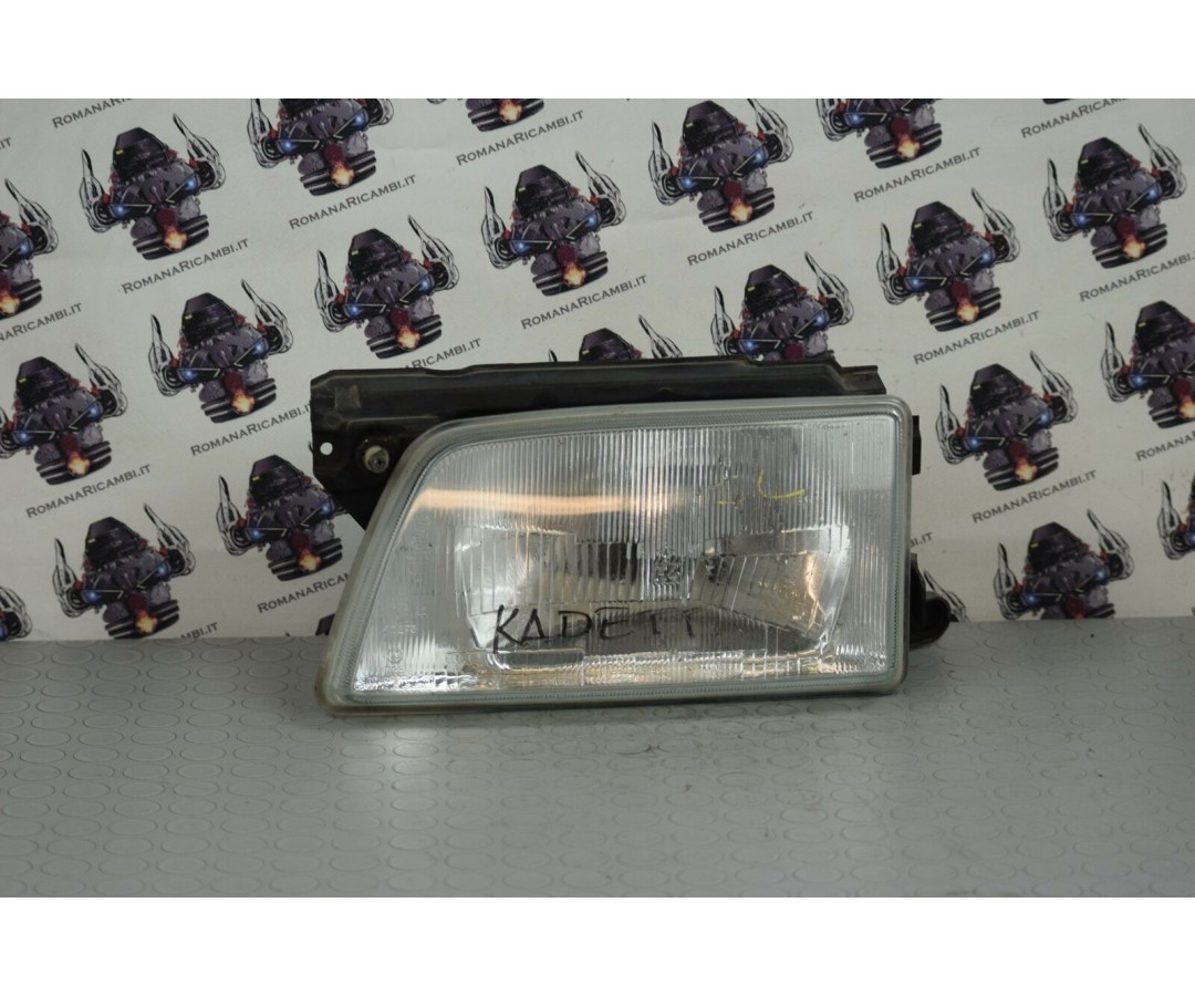 Faro anteriore SX Opel Kadett E dal 1989 al 1990 cod 1216330 2411111138175 Faro anteriore SX Opel Kadett E dal 1989 al 1990 cod 1216330 2411111138175