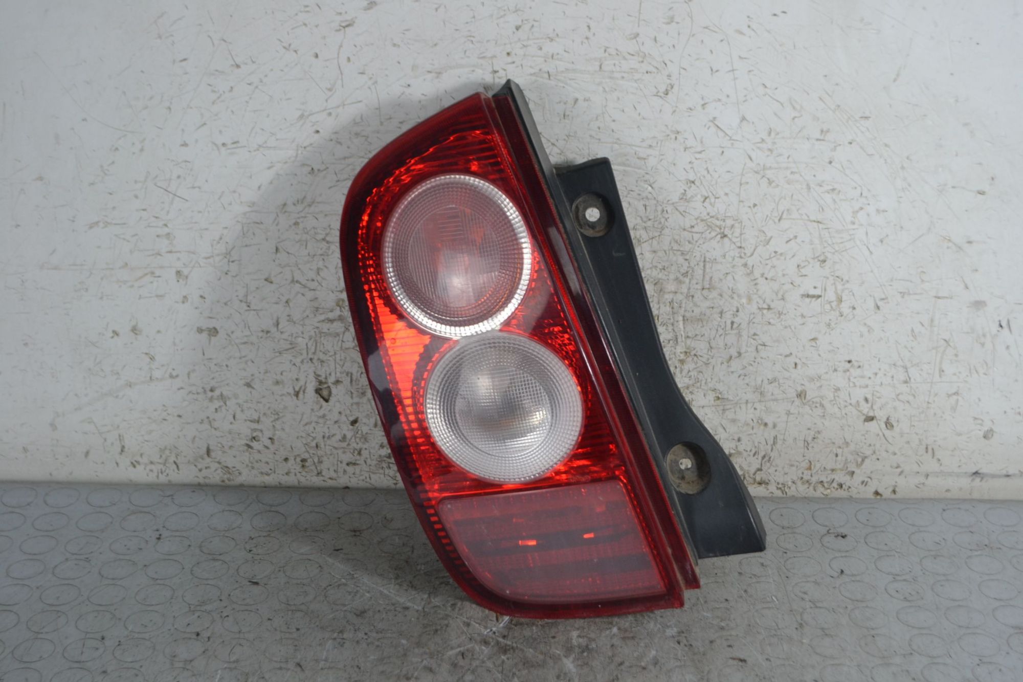 Fanale stop posteriore SX Nissan Micra K12 Dal 2002 al 2010 Cod 26555AX720  1694185432658