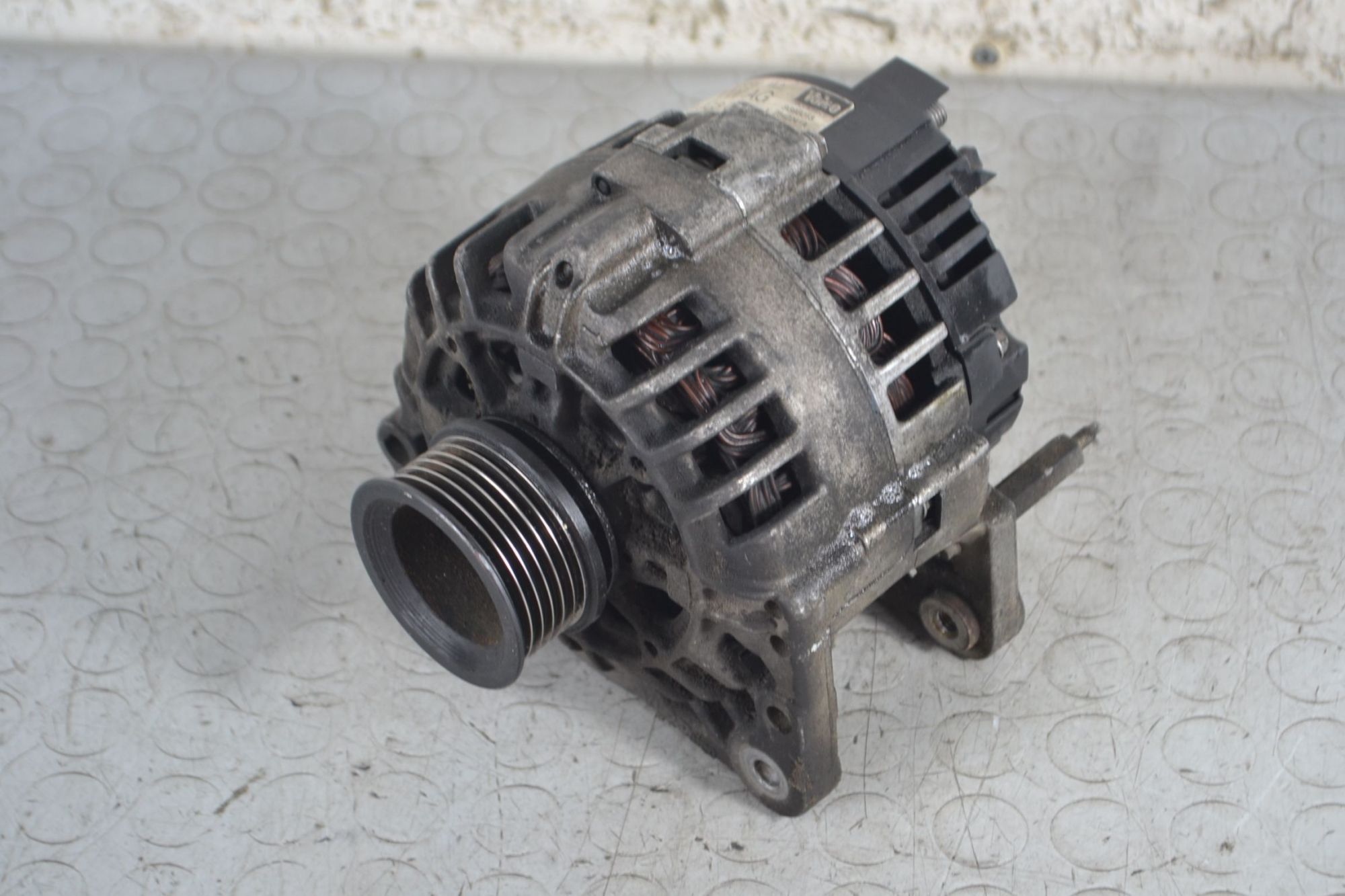 Alternatore Volkswagen Golf IV dal 1997 al 2004 Cod 030903023j  1694441987809