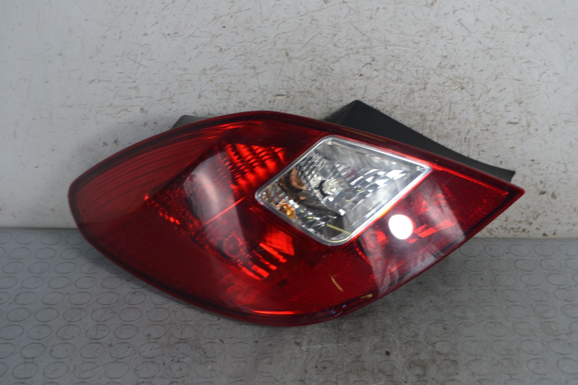 Fanale Stop Posteriore Sinistro Sx Opel Corsa D dal 2006 al 2011 Cod 13269050  1694513925418