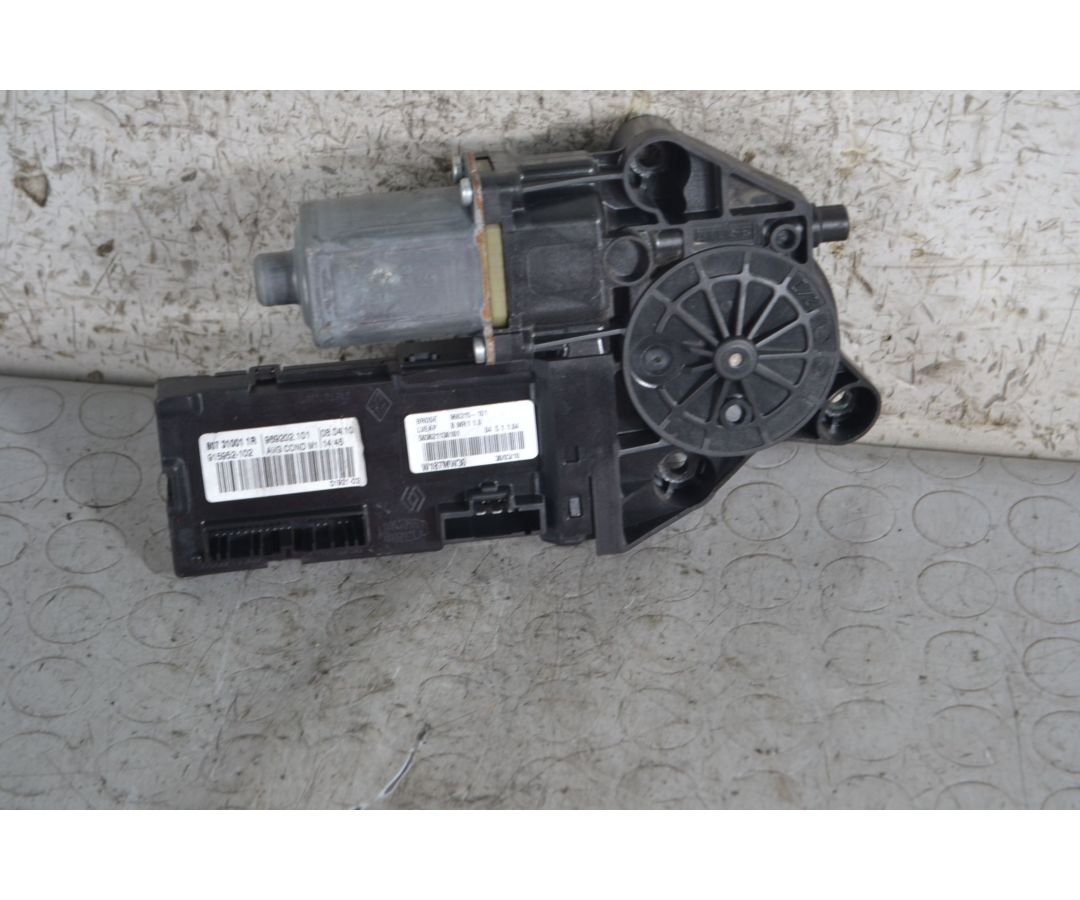 Motorino Alzacristalli Anteriore SX Renault Scenic X-Mod dal 2010 al 2016 Cod 807310011r  1694515637678