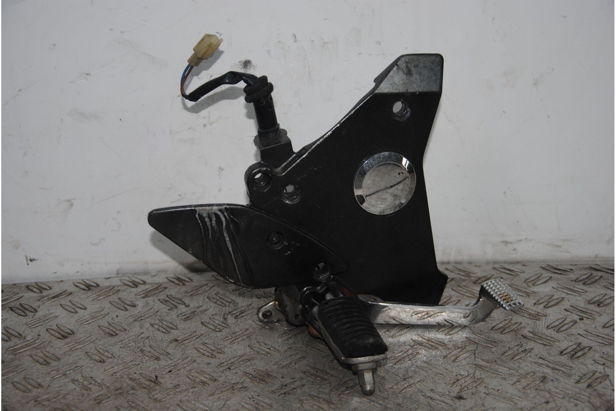 Pedana Destra Freno Posteriore Kawasaki ZR-7 Dal 1999 Al 2004  1694528494855