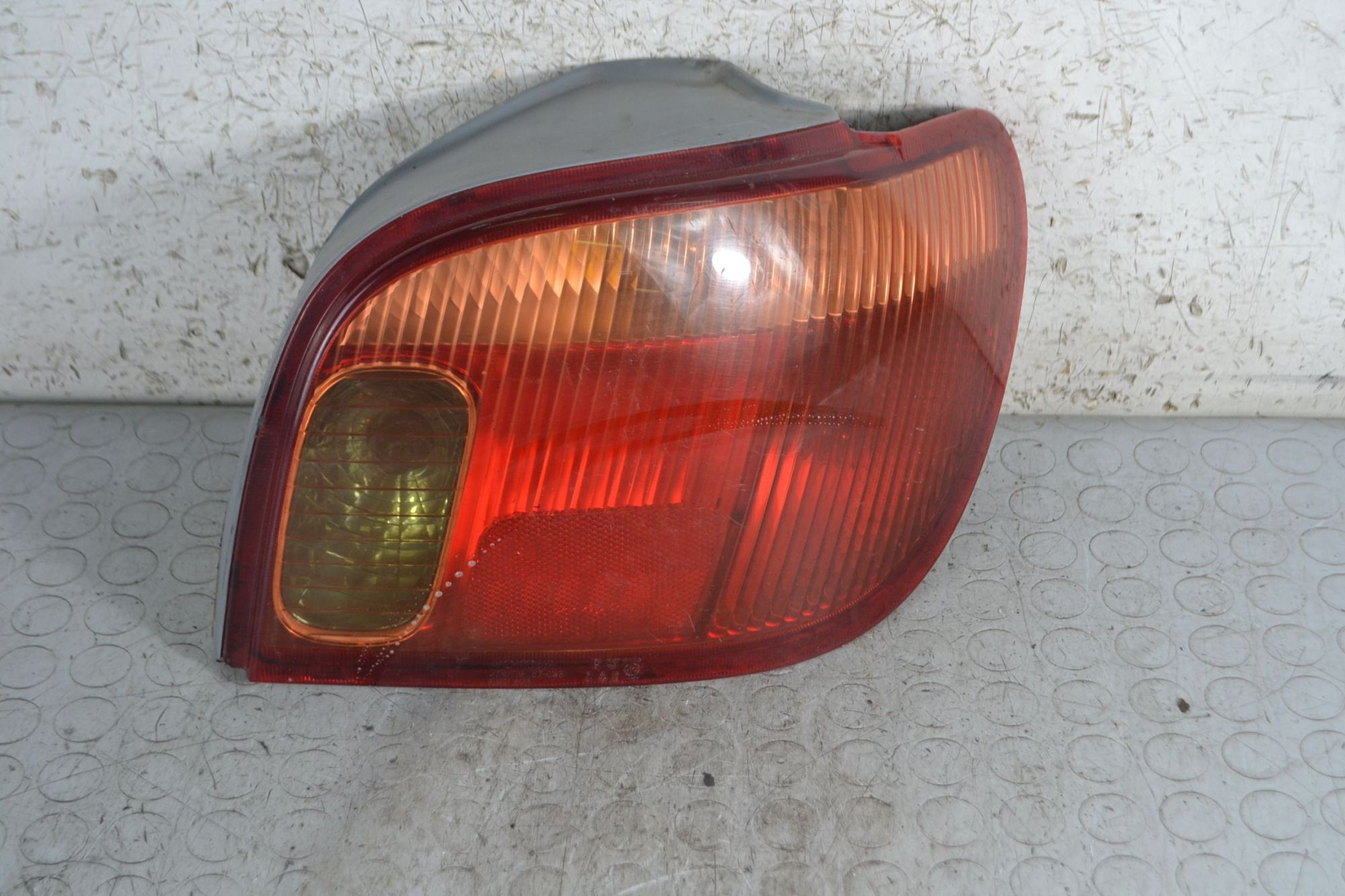 Fanale Stop posteriore DX Toyota Yaris dal 2003 al 2005 Cod 815510D070  1694607004555