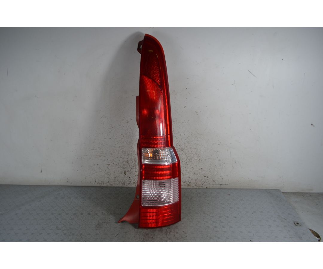 Fanale stop posteriore DX Fiat Panda 169 Dal 2003 al 2012 bordo rosso 1694616791071 Fanale stop posteriore DX Fiat Panda 169 Dal 2003 al 2012 bordo rosso 1694616791071
