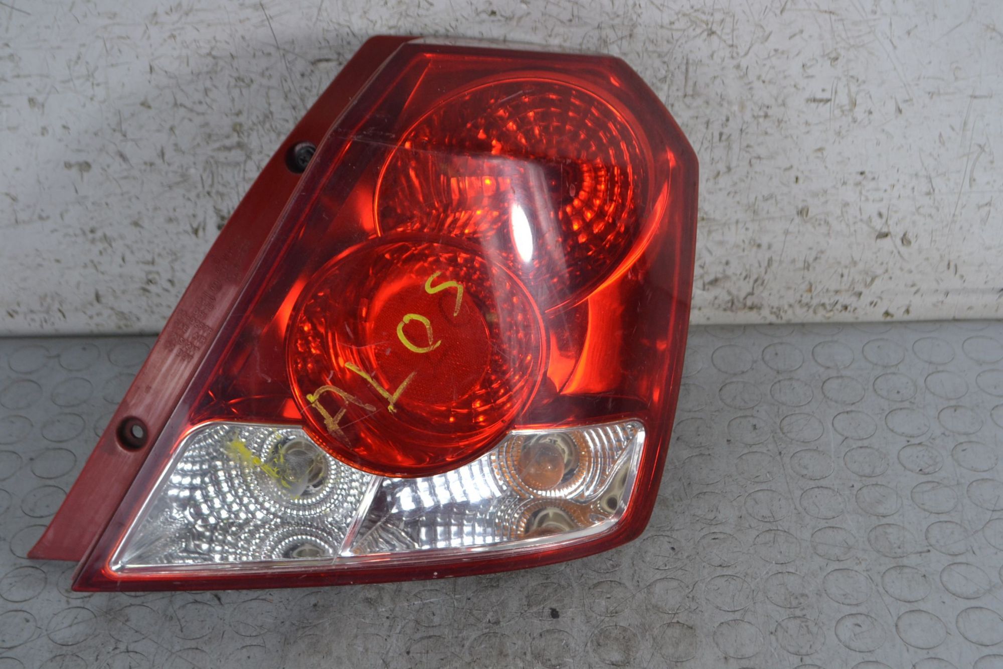 Fanale Stop Posteriore DX Chevrolet Kalos dal 2002 al 2008 Cod 96540269  1694616786152