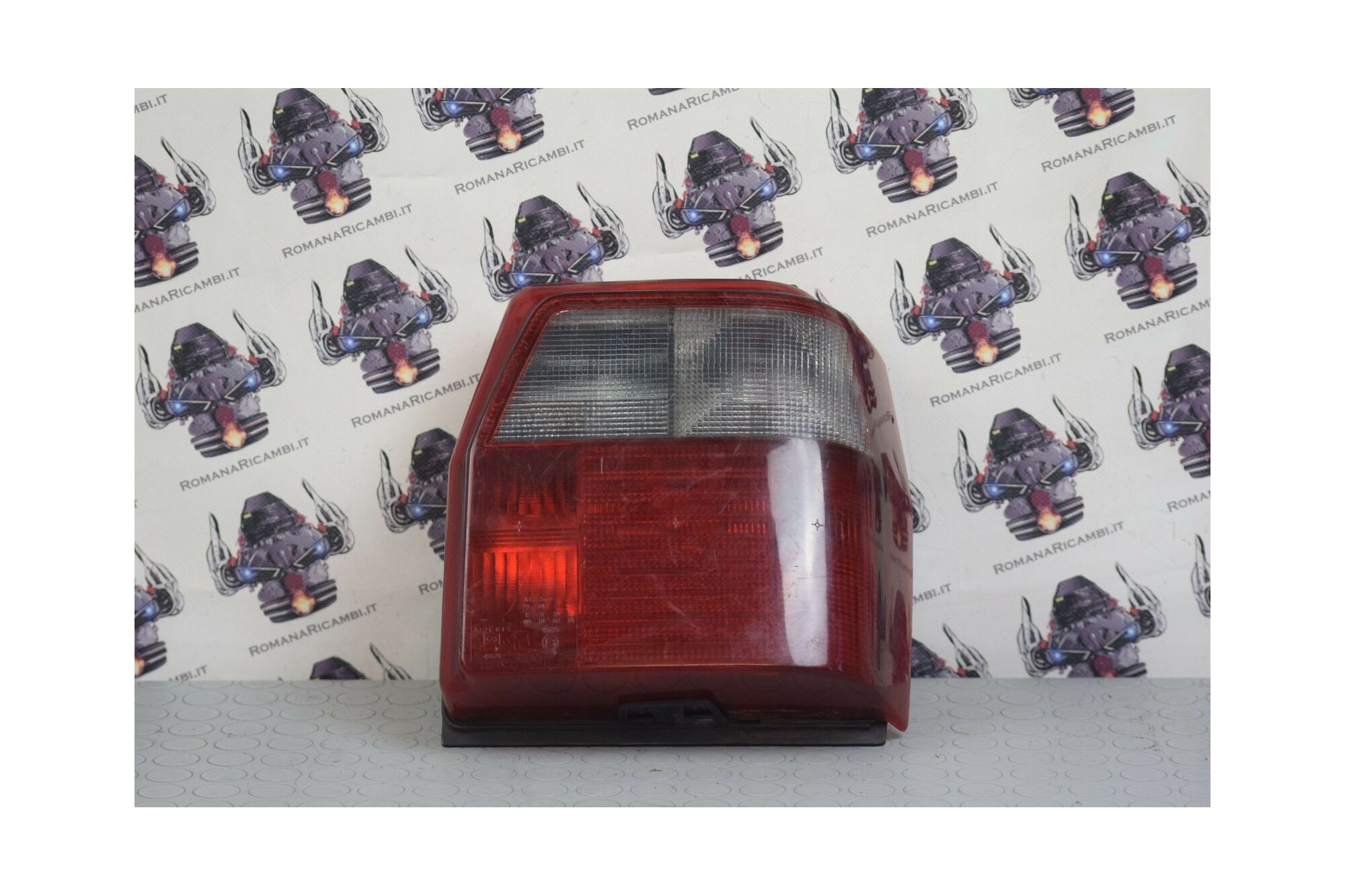 Fanale Stop posteriore DX Fiat Uno dal 1989 al 1995 Cod 7640238  2411111140031