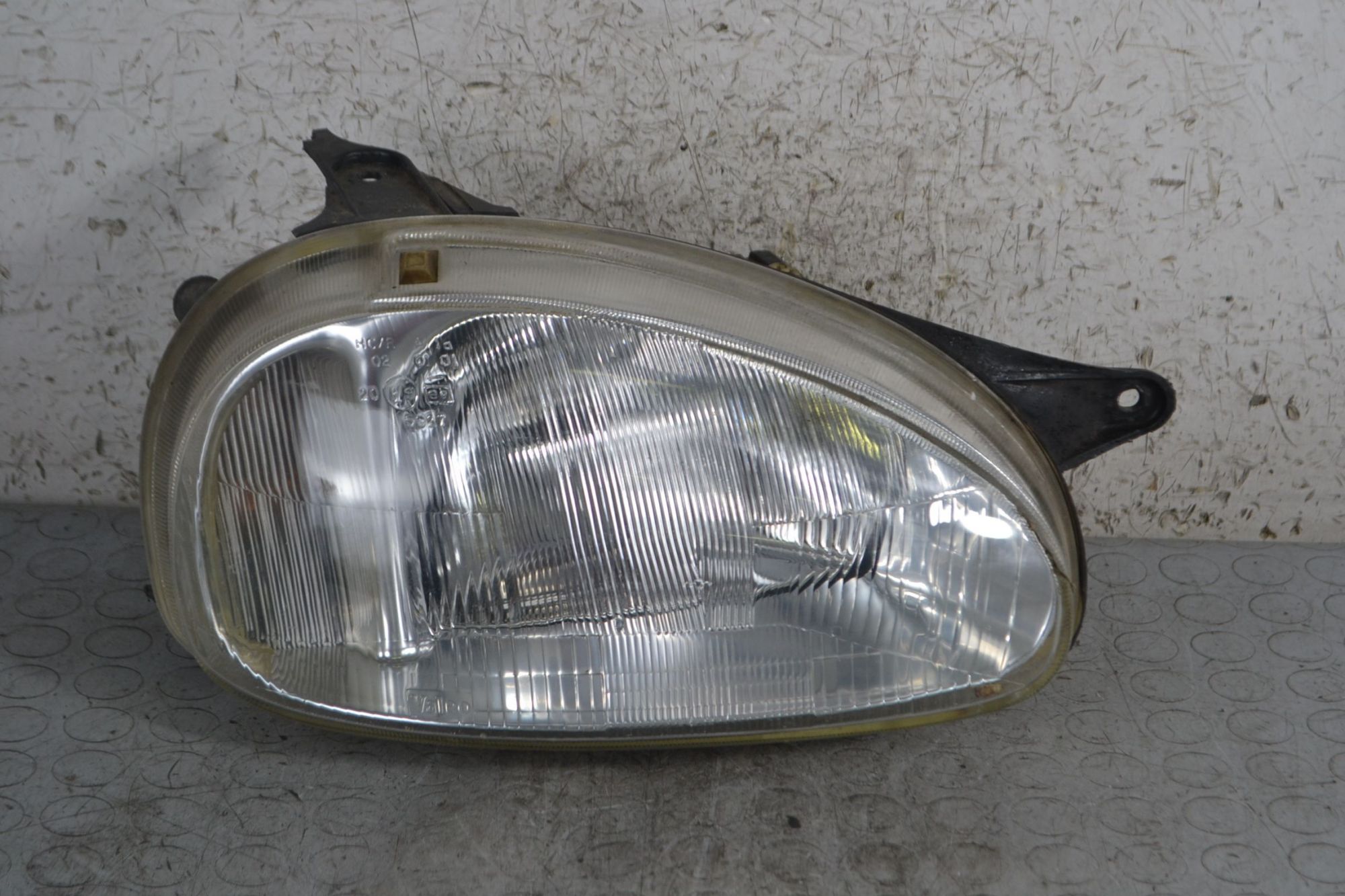 Faro fanale anteriore DX Opel Corsa B Dal 1993 al 2000 Cod 90444787  1694698875584