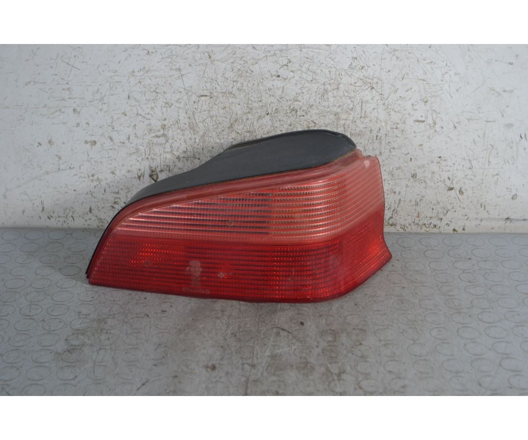 Fanale stop posteriore DX Peugeot 106 Dal 1996 al 2004 1694701067005 Fanale stop posteriore DX Peugeot 106 Dal 1996 al 2004 1694701067005