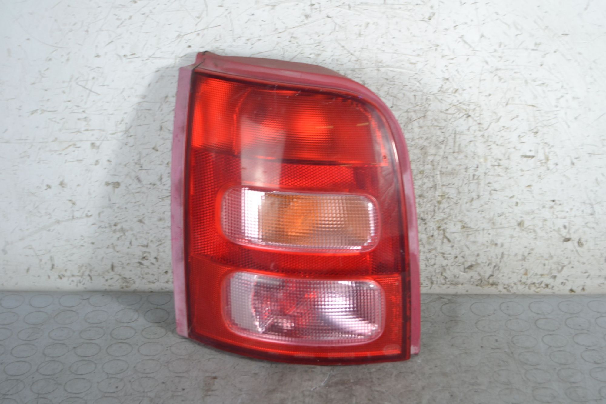 Fanale Stop Posteriore SX Nissan Micra K11 dal 1992 al 2002  1694760233892