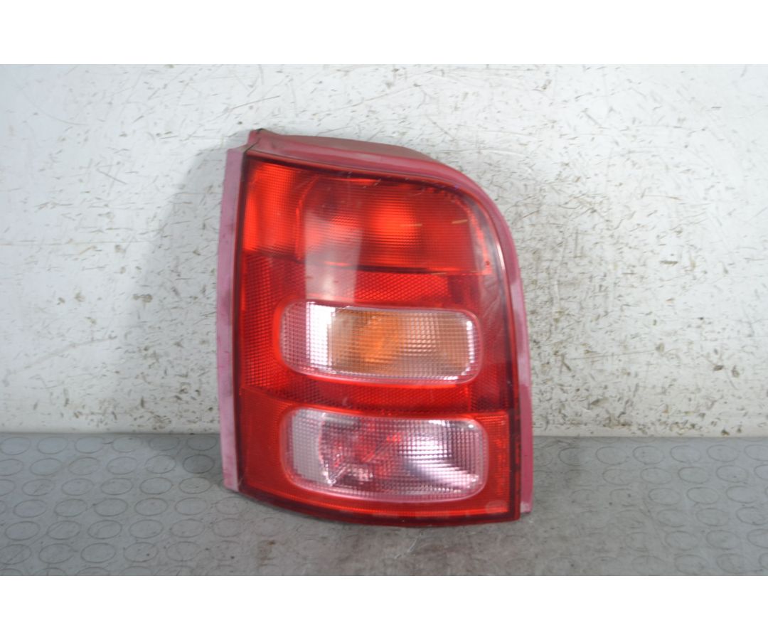 Fanale Stop Posteriore SX Nissan Micra K11 dal 1992 al 2002 1694760233892 Fanale Stop Posteriore SX Nissan Micra K11 dal 1992 al 2002 1694760233892