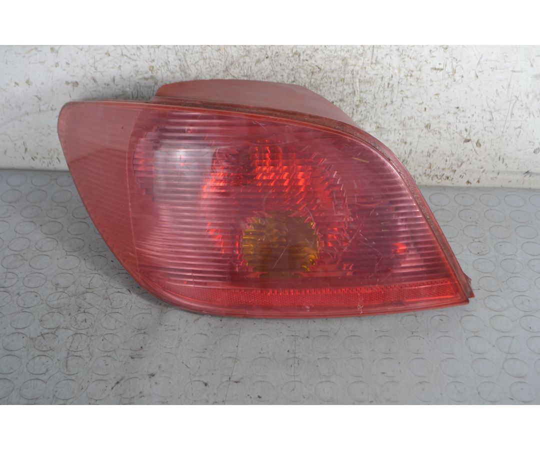 Fanale Stop Posteriore SX Peugeot 307 dal 2001 al 2005 1694764018921 Fanale Stop Posteriore SX Peugeot 307 dal 2001 al 2005 1694764018921