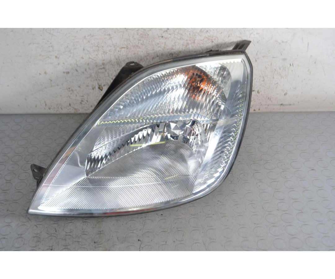 Faro Anteriore SX Ford Fiesta V dal 2002 al 2006 1694767594354 Faro Anteriore SX Ford Fiesta V dal 2002 al 2006 1694767594354