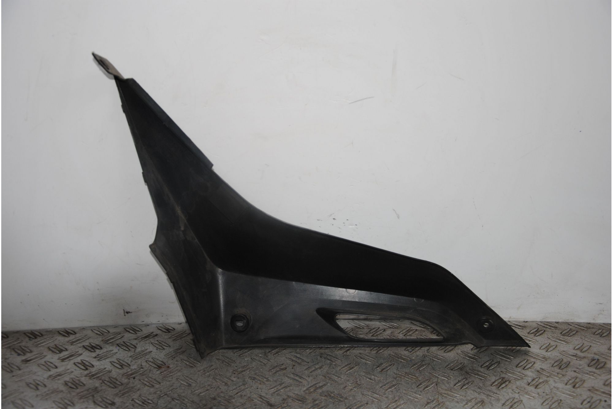 Carena Laterale Sottosella Sinistro Yamaha YZF R125 Dal 2008 al 2016  1694770402493