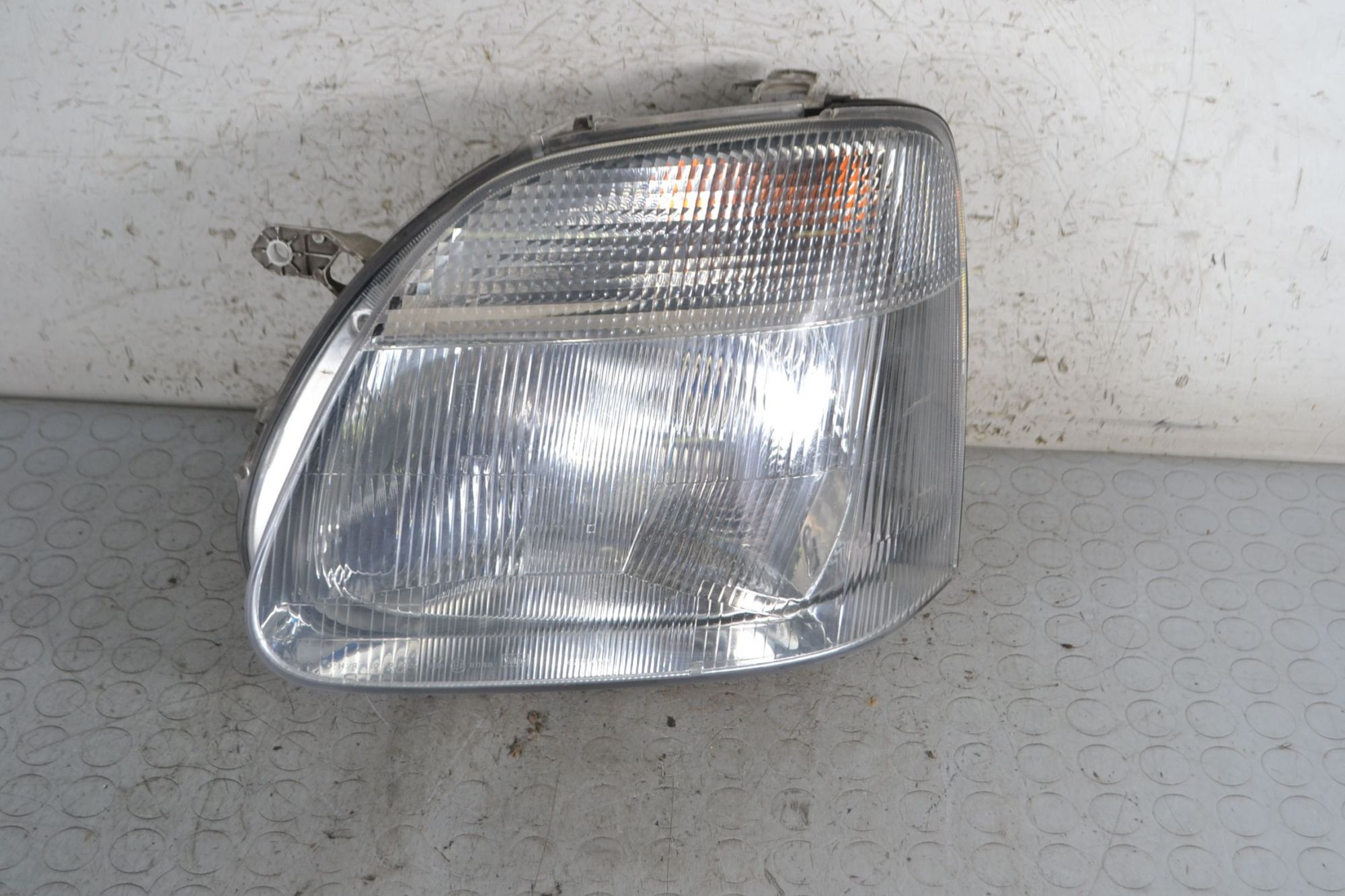 Faro fanale anteriore SX Opel Agila A Dal 2000 al 2007 Cod 09204189  1694789386784