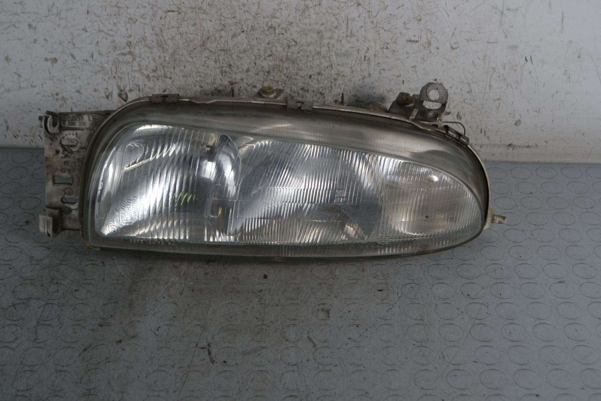 Faro fanale anteriore SX Ford Fiesta IV Dal 1995 al 2002 Cod 96FG-13006AG  1694791064694